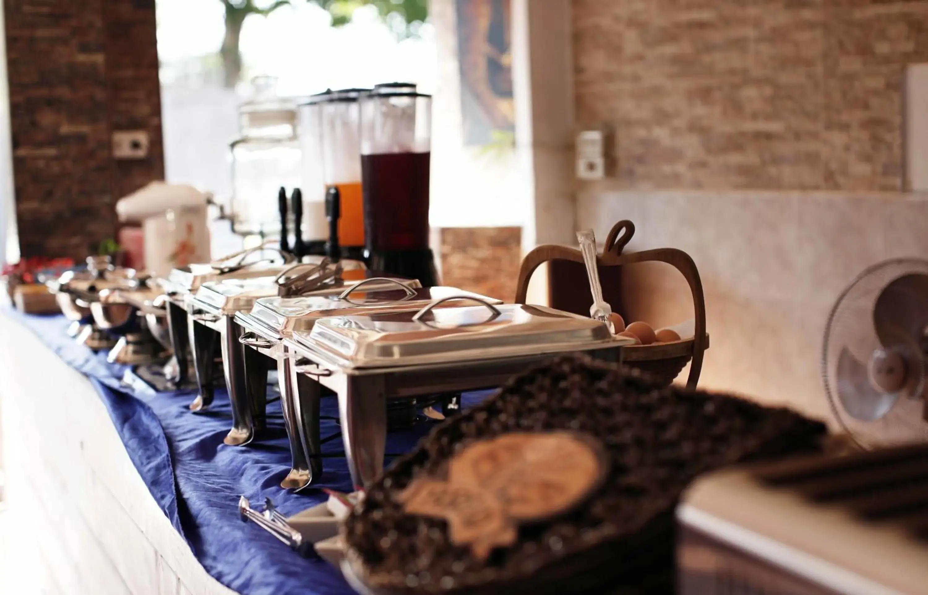 Restaurant/places to eat in Lotus Friendly Hotel Restaurant/places to eat in Lotus Friendly Hotel