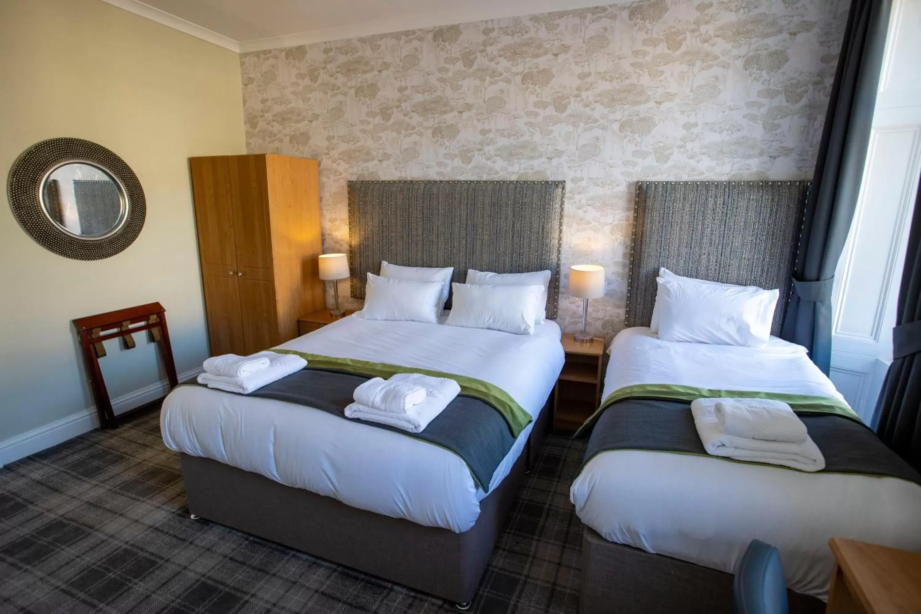 Bedroom, Bed in The Waverley Hotel