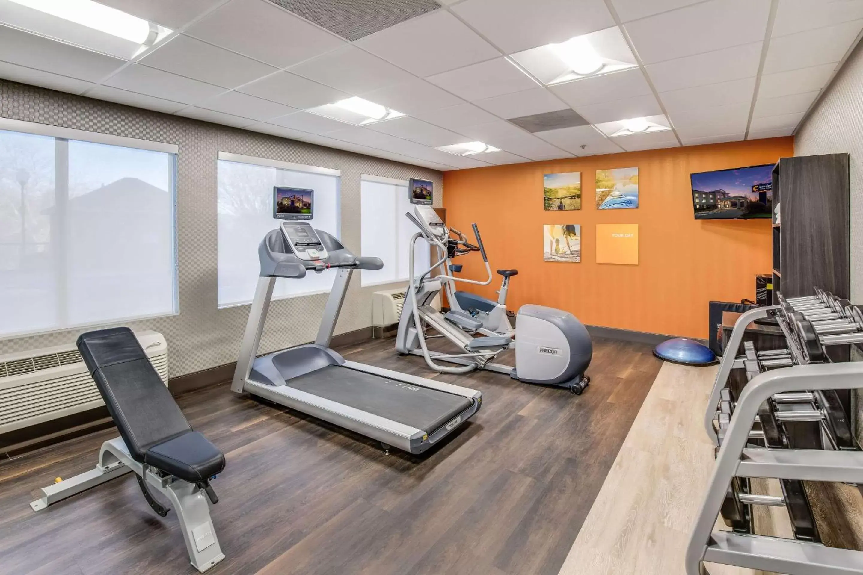 Activities, Fitness Center/Facilities in Comfort Inn & Suites