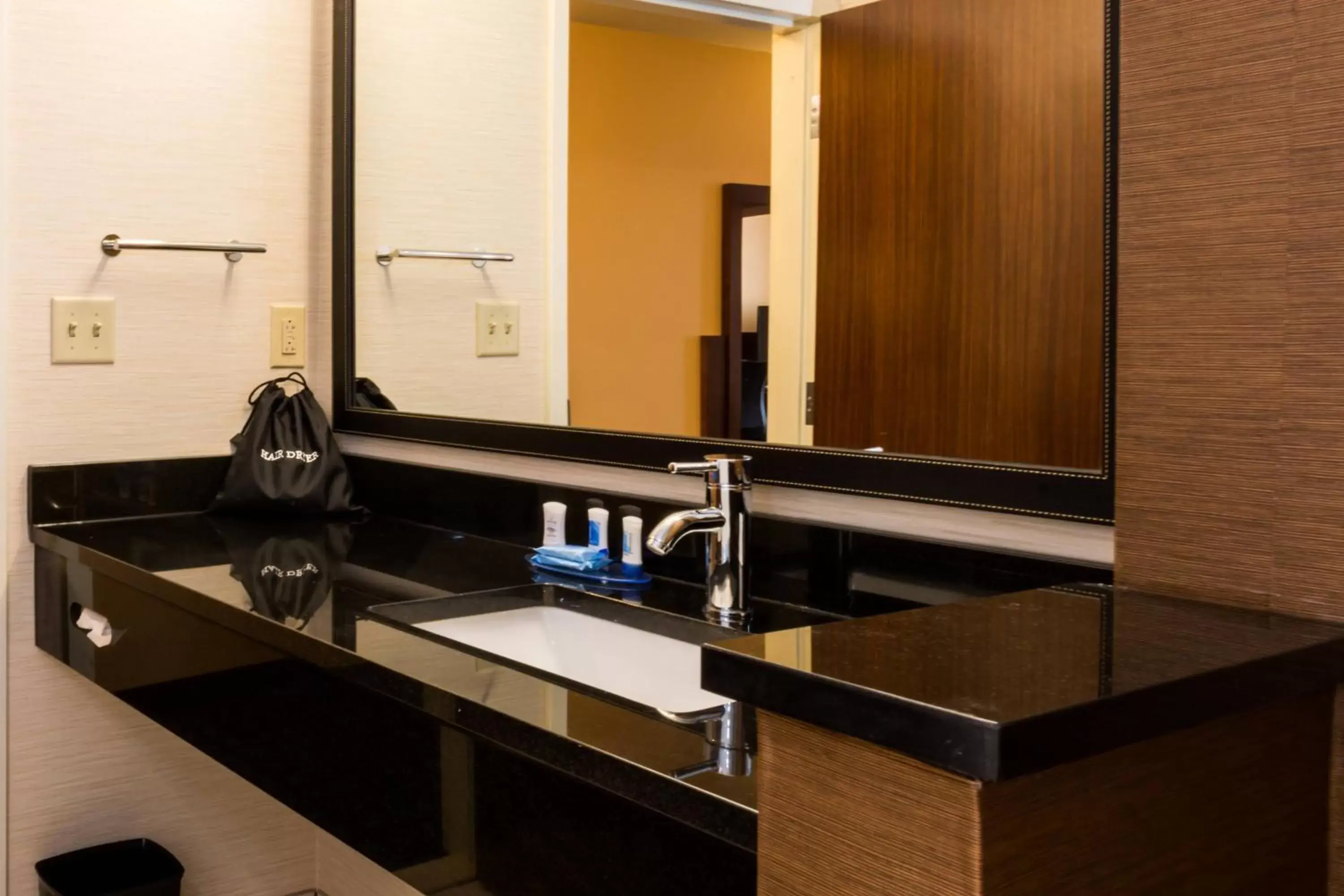 Bathroom in Fairfield Inn & Suites by Marriott Atmore