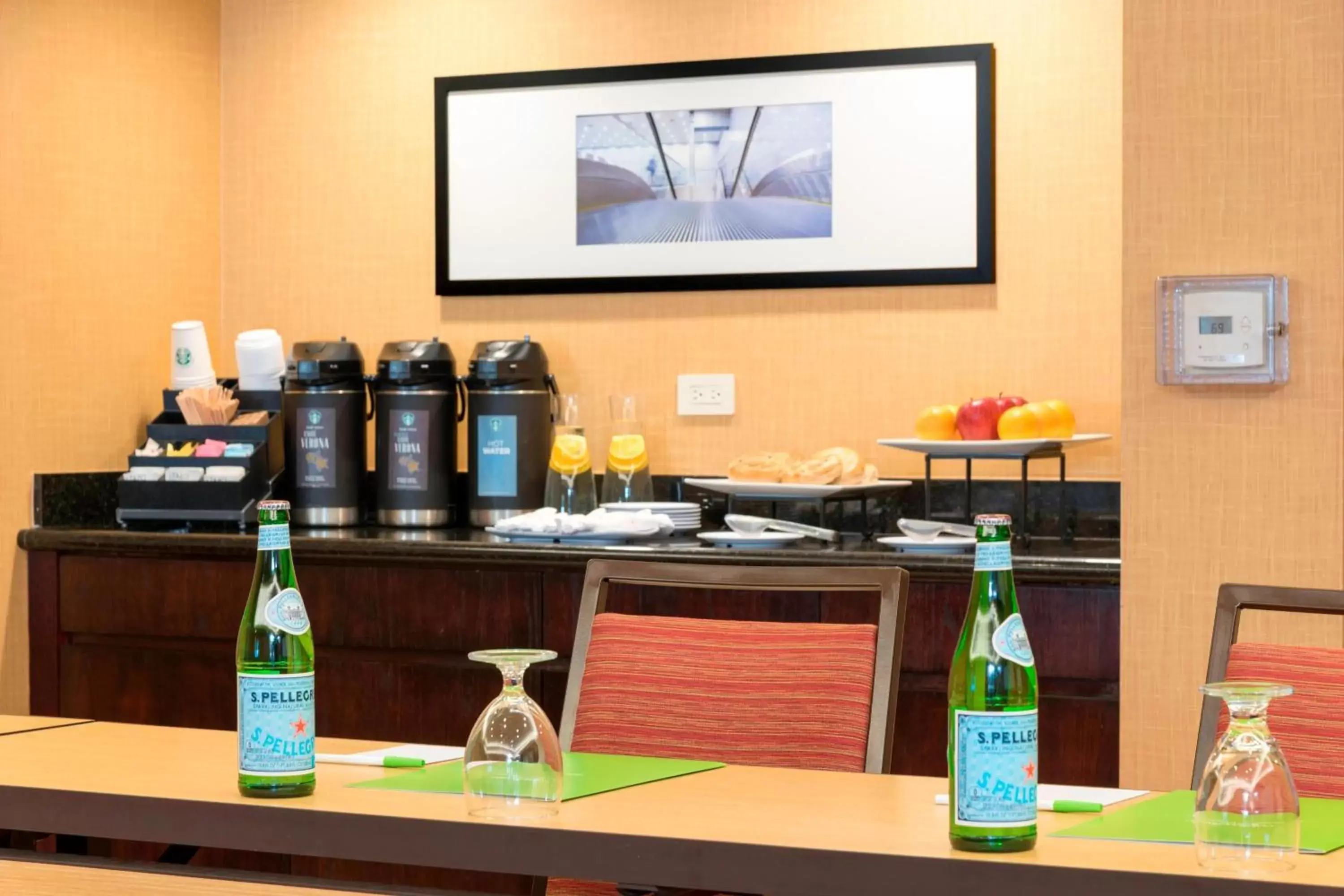 Meeting/conference room, Restaurant/Places to Eat in Courtyard by Marriott Livermore