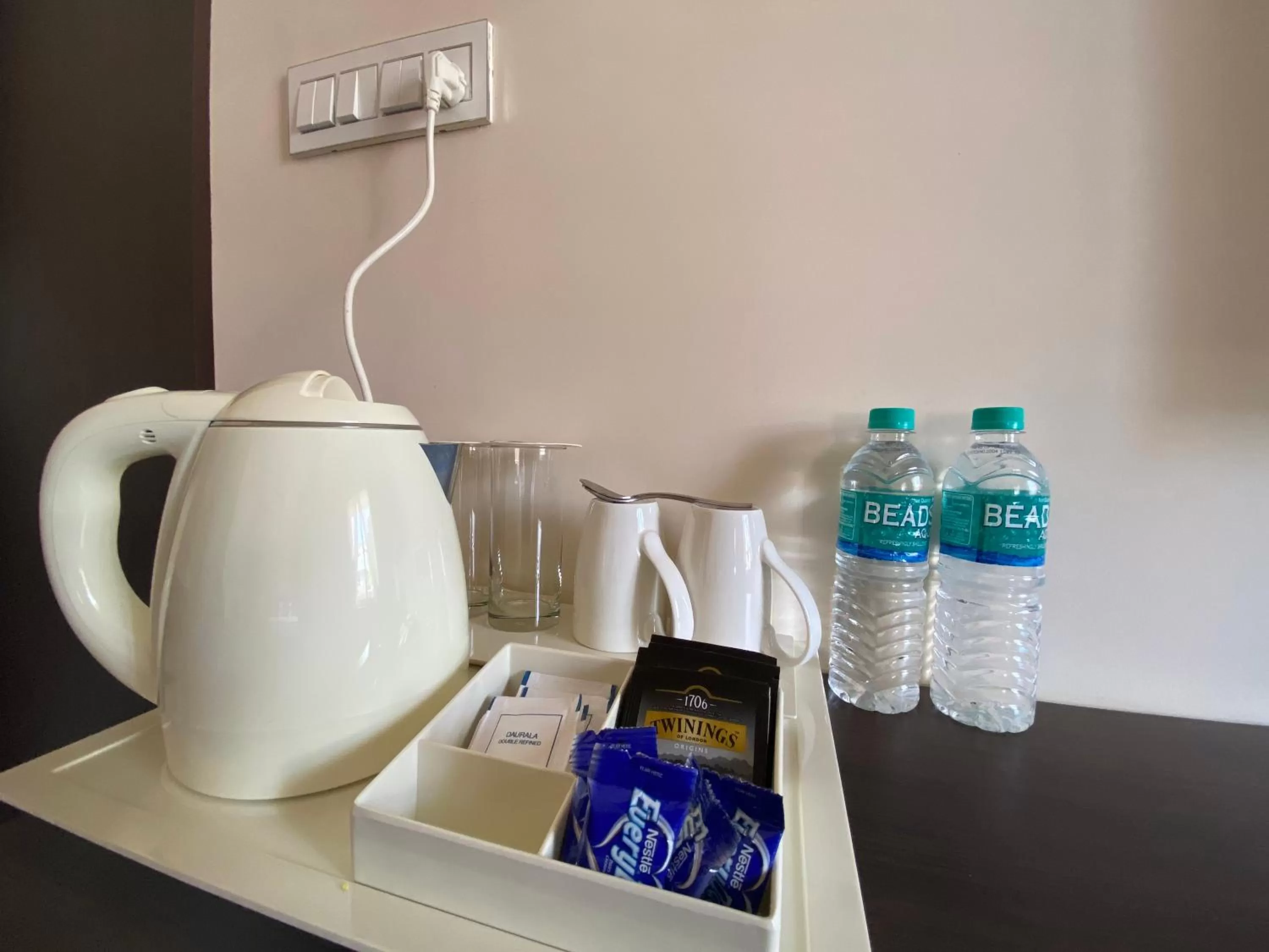 Coffee/tea facilities in Windermere Inn