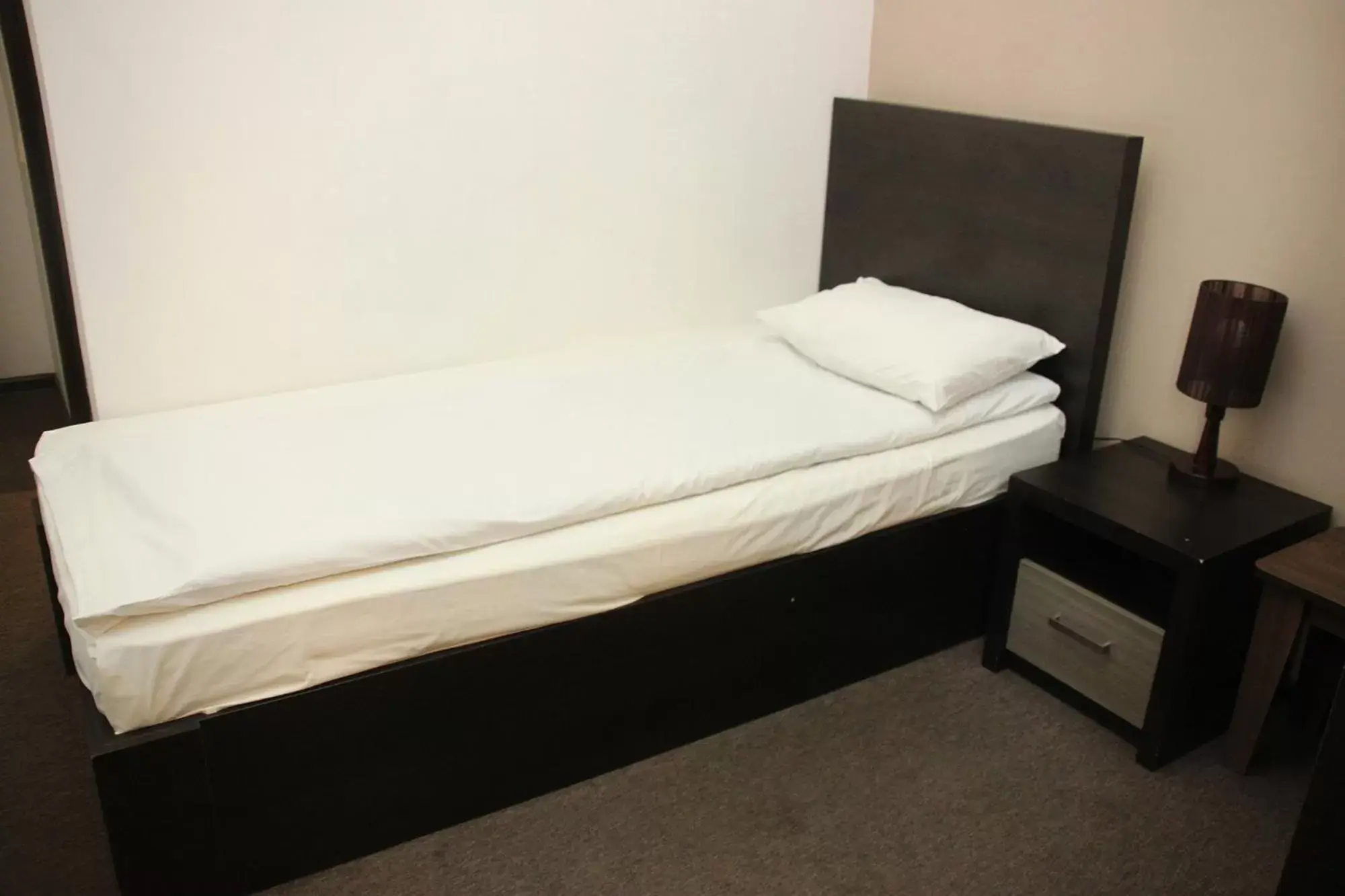 Bed in City Centre Hotel By Picnic