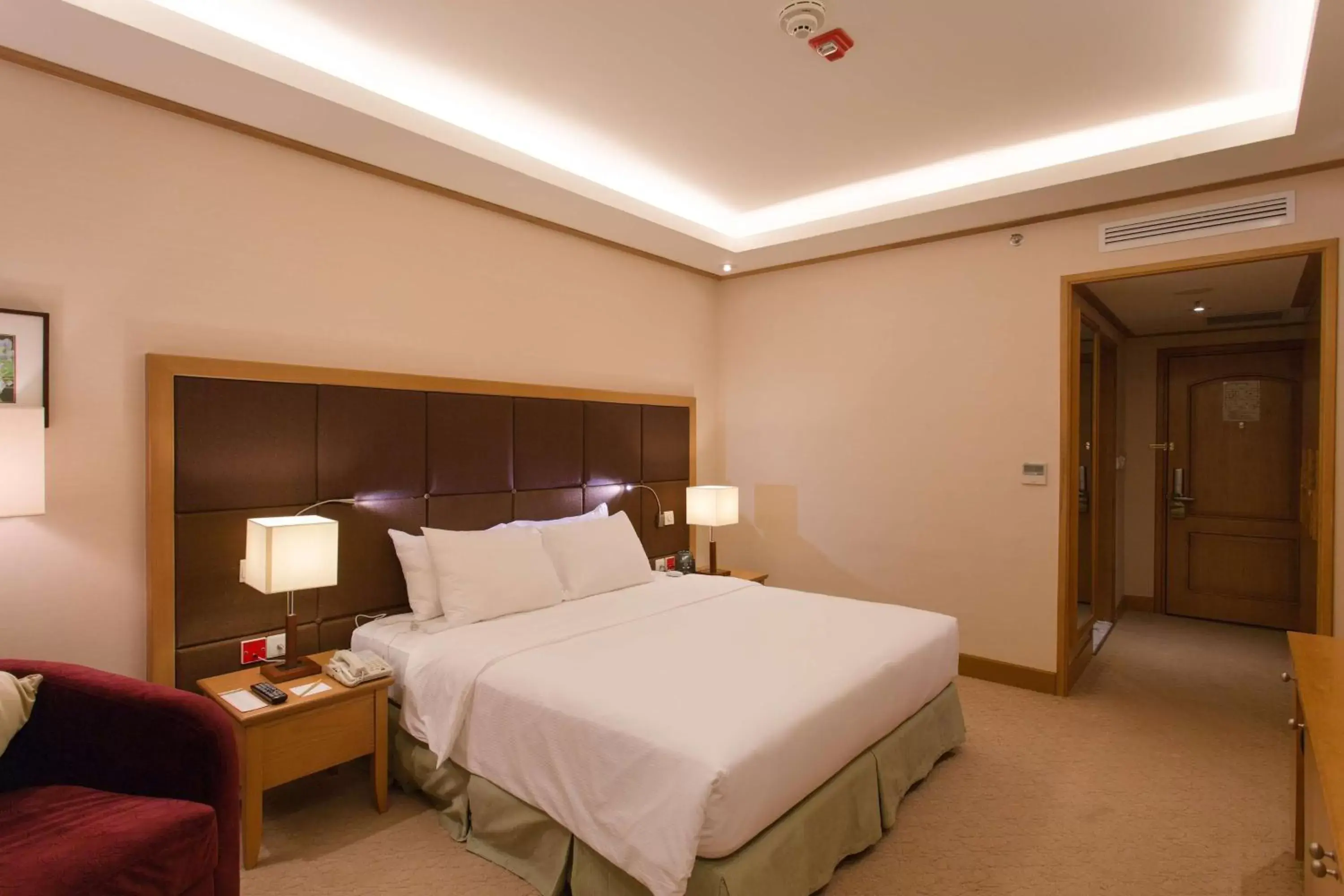 Bedroom, Bed in Hilton Garden Inn Hanoi