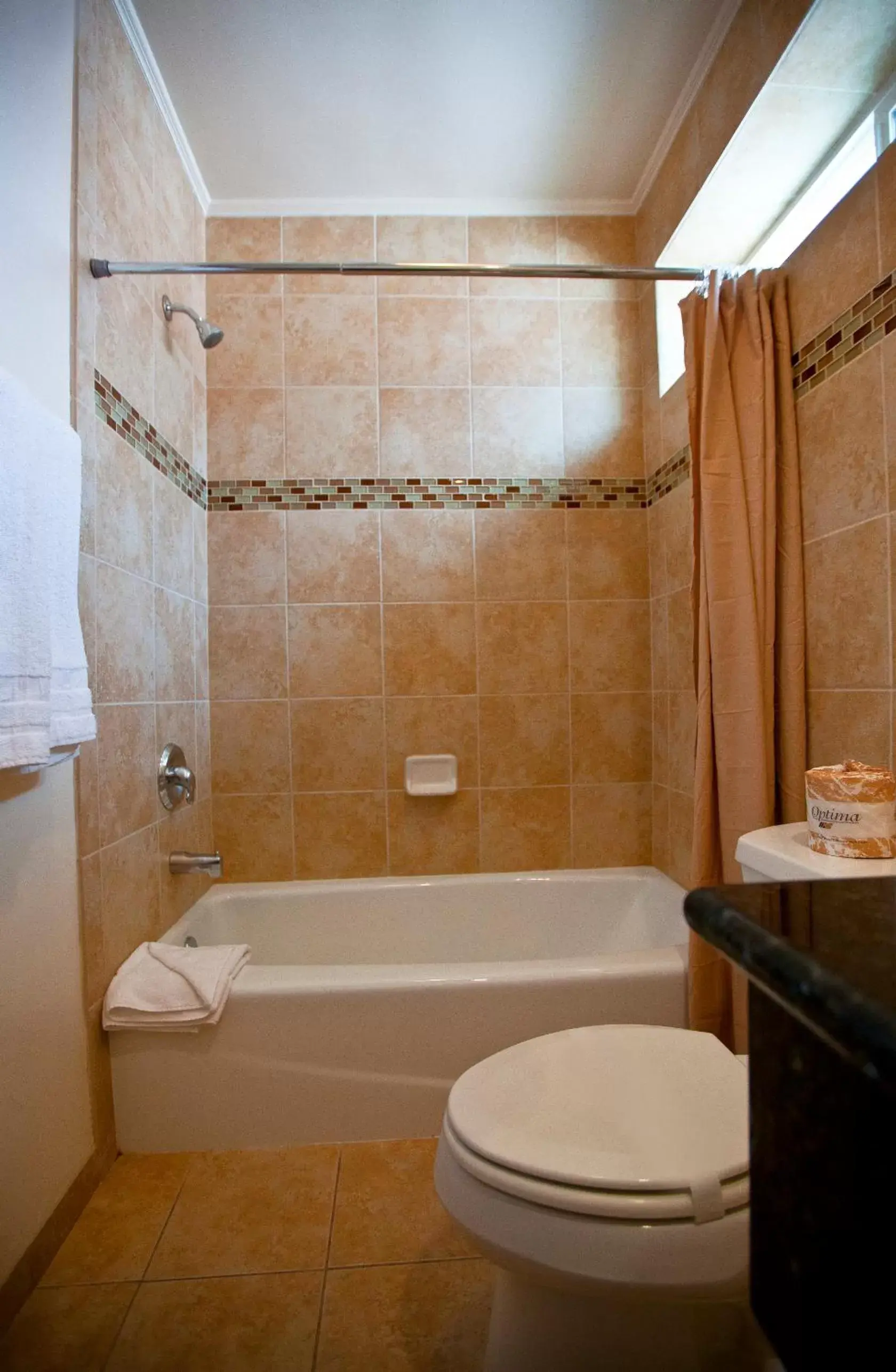 Shower, Bathroom in Dunes Inn - Sunset
