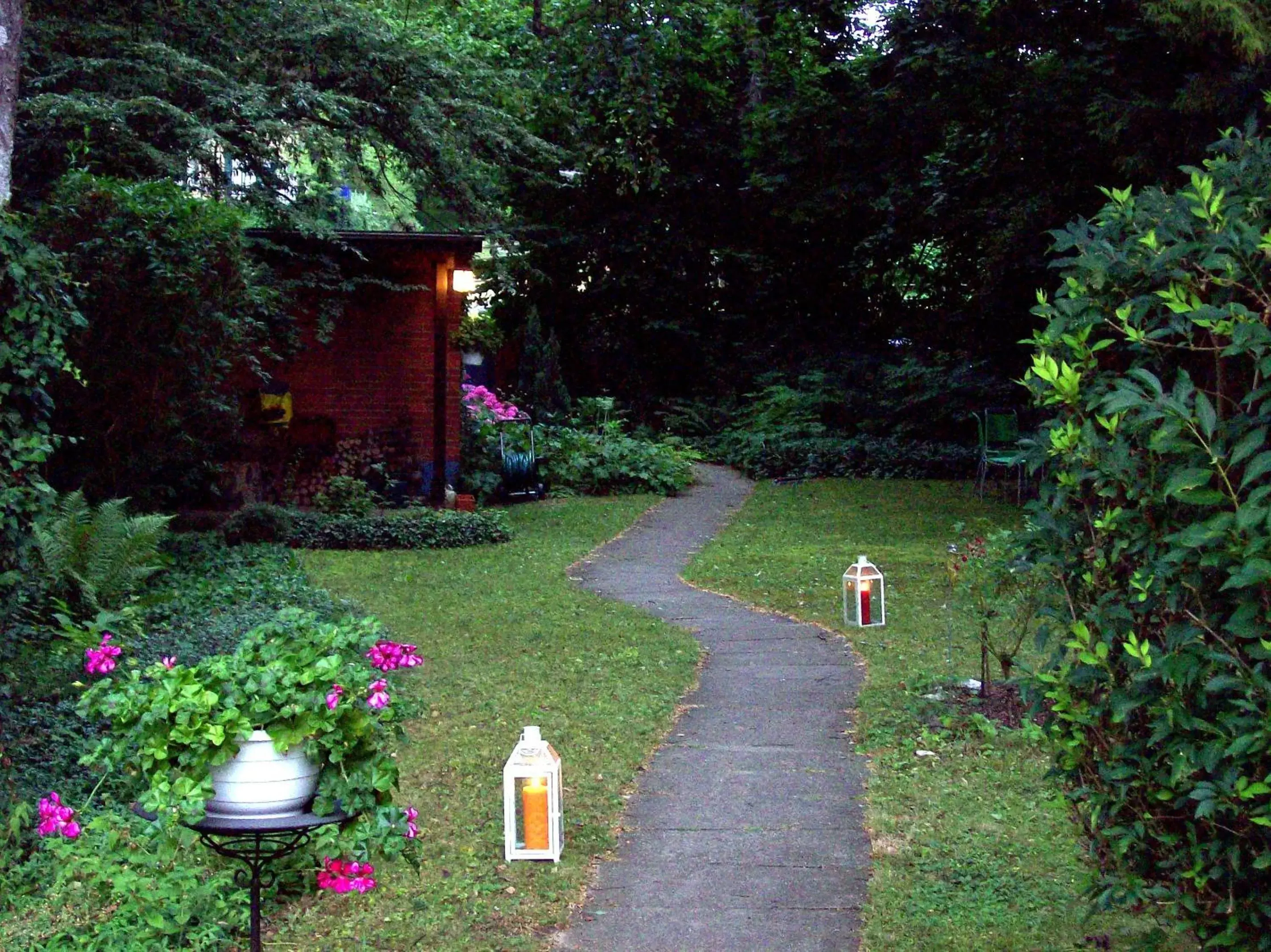 Garden in Chez Jean et Daisy