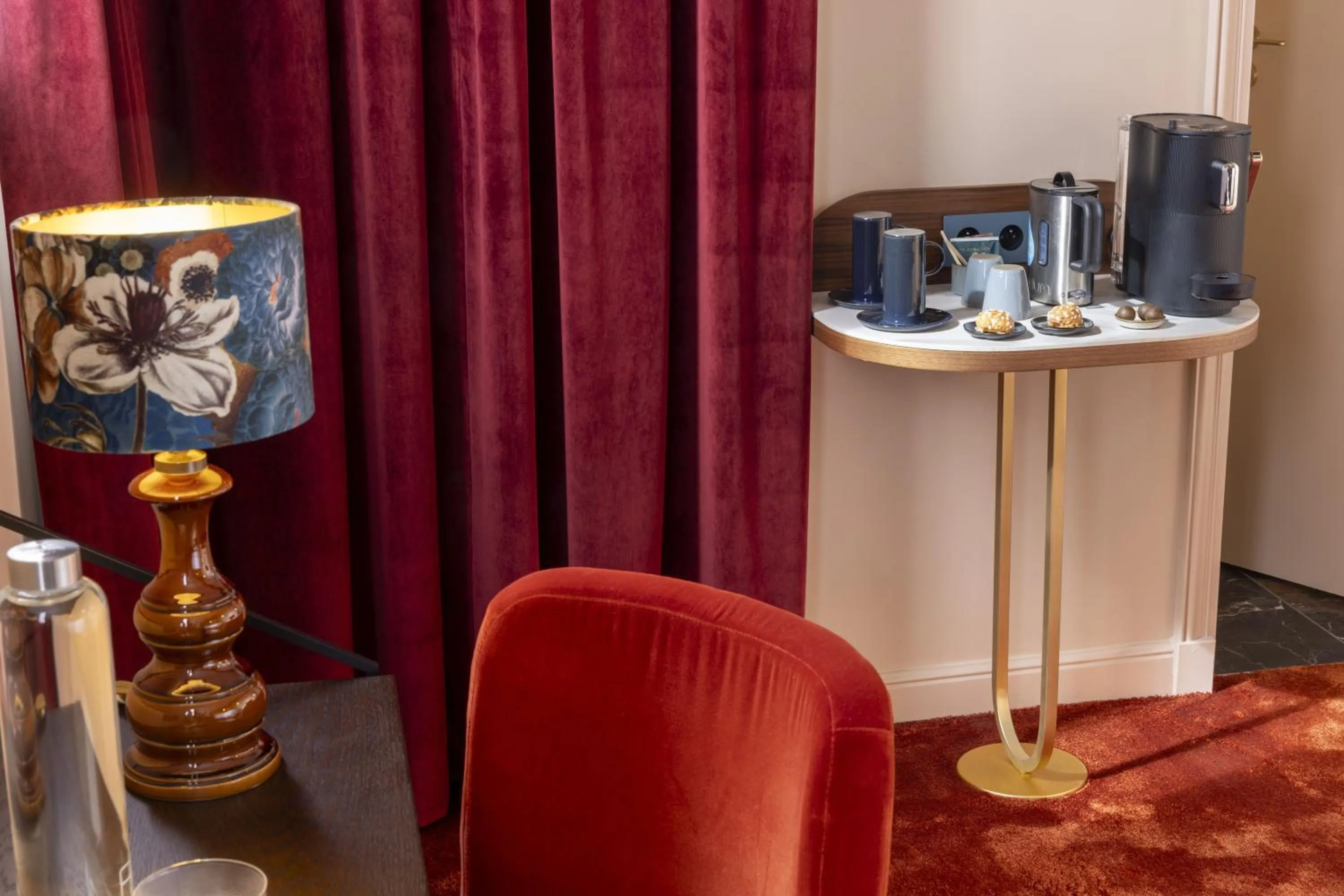 Coffee/tea facilities in Hotel L de Lutece - Notre-Dame