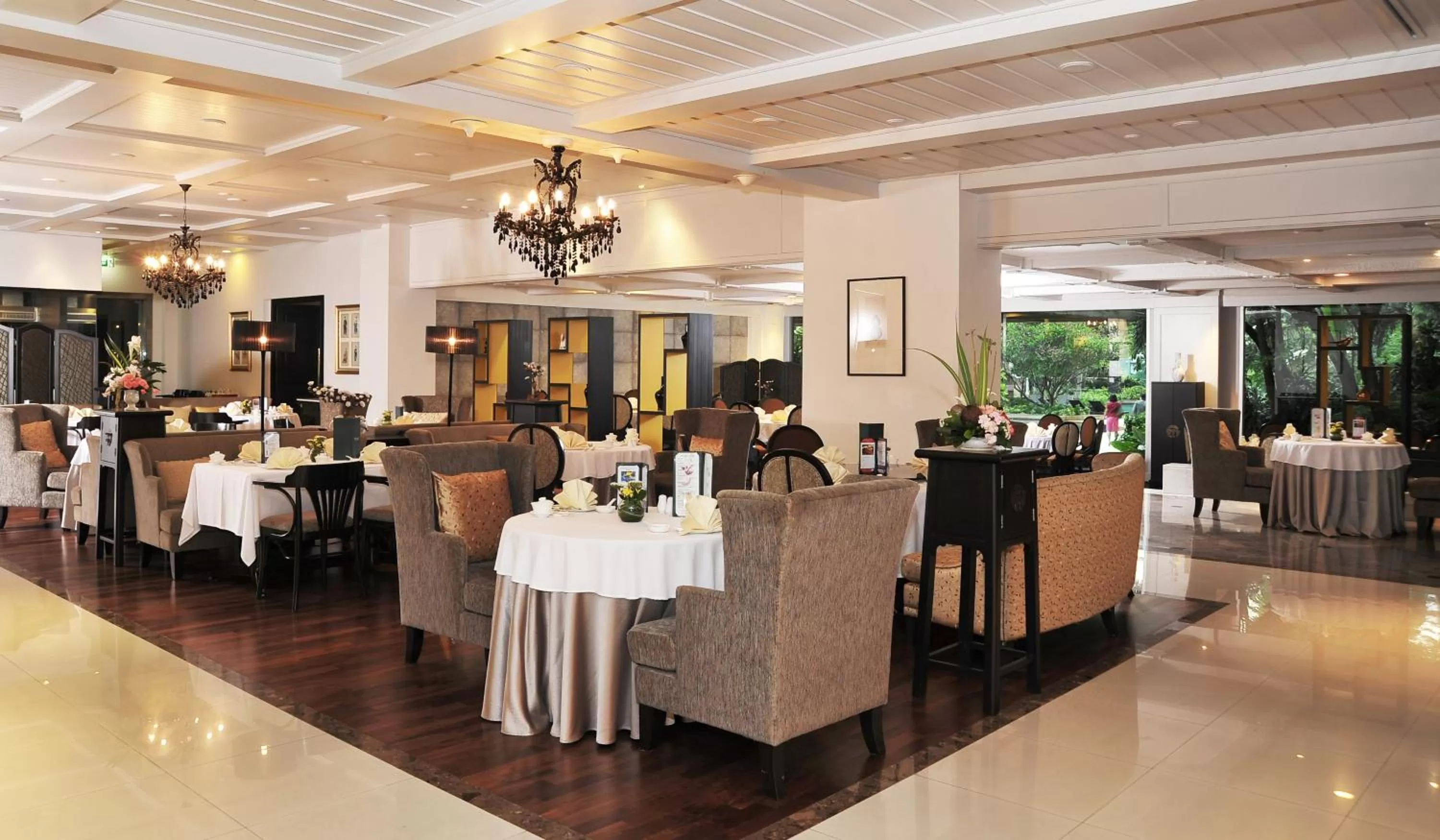 Restaurant/places to eat in Rama Gardens Hotel Bangkok