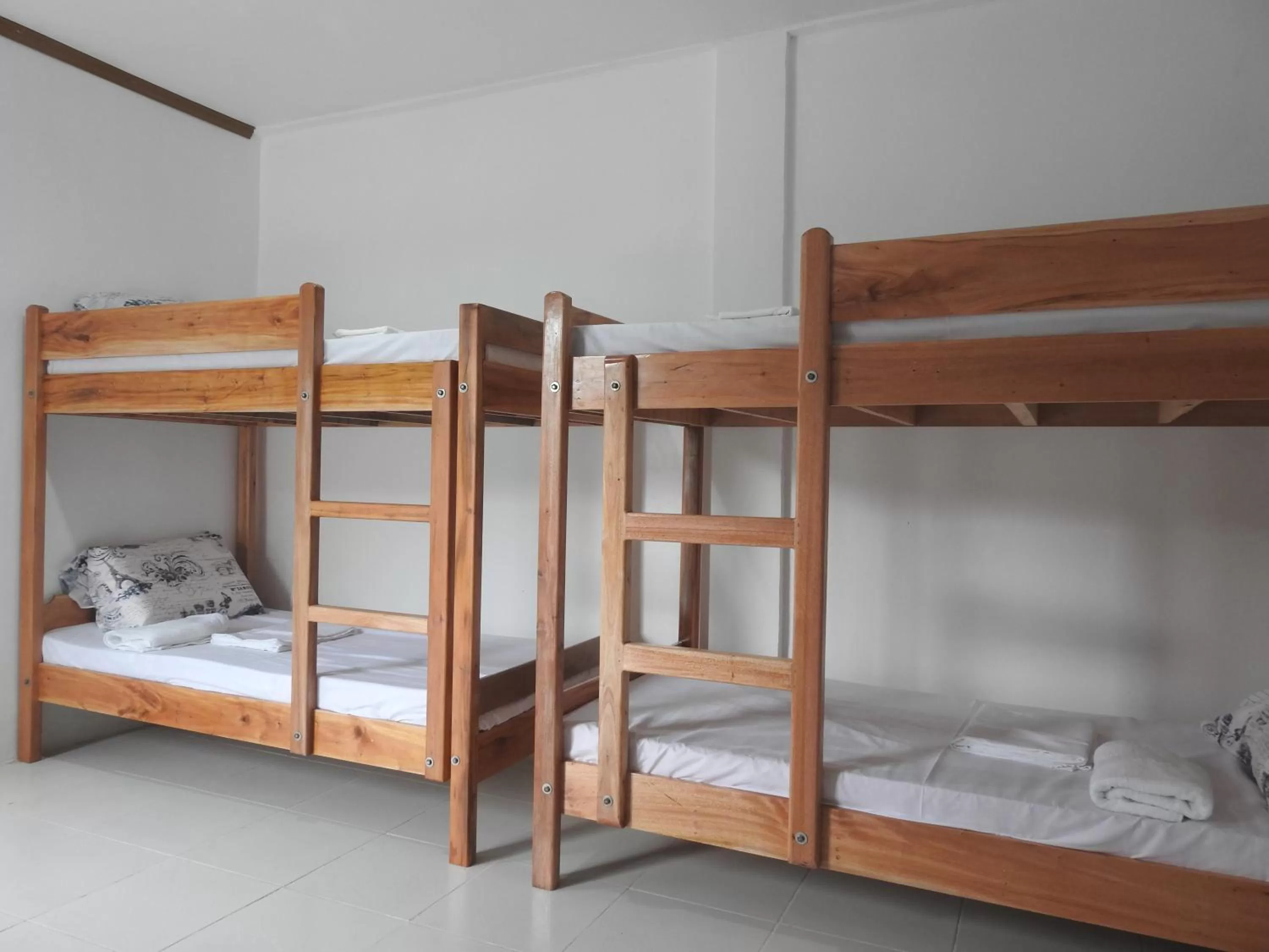 Bunk Bed in Pacifico Seaside Lodge