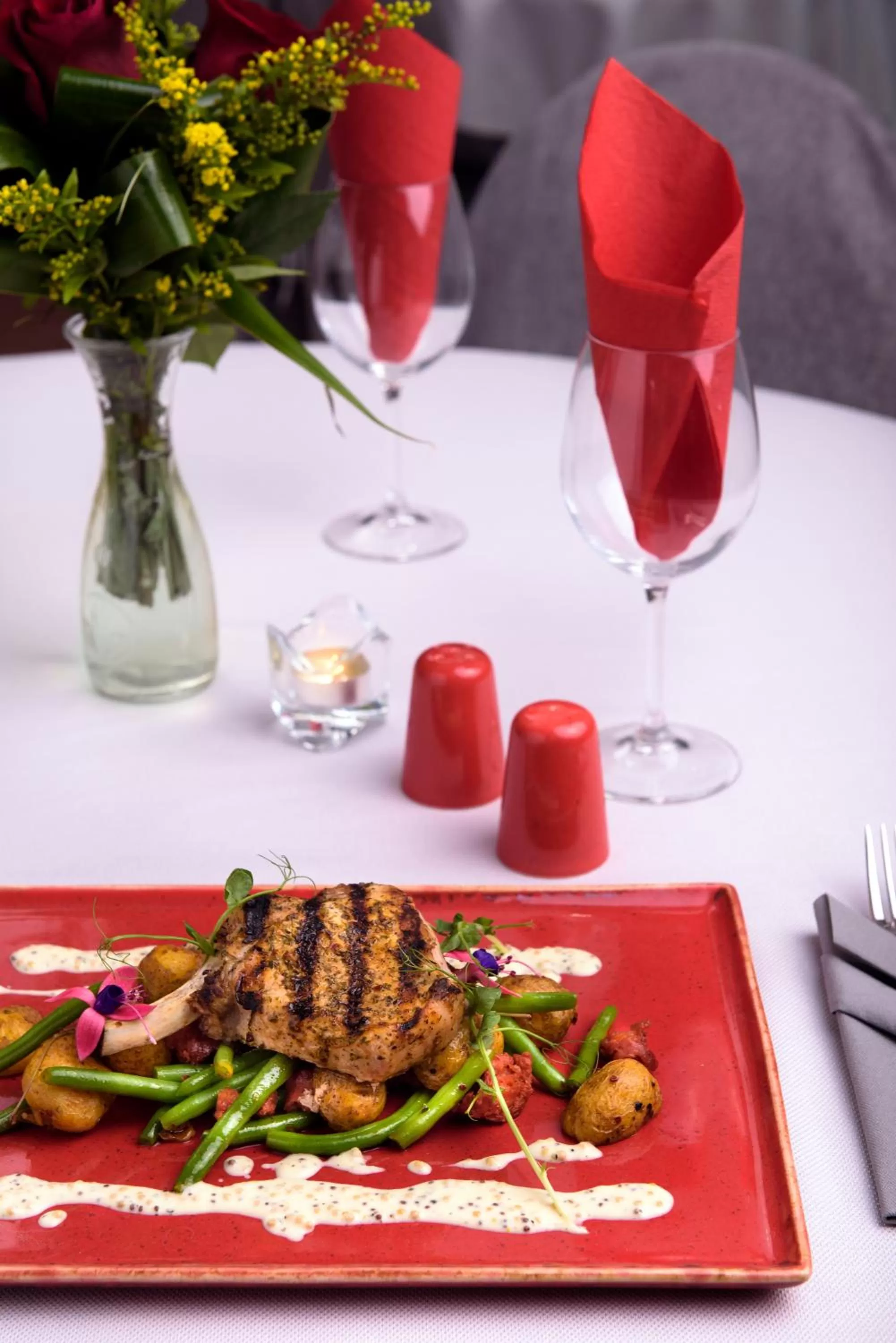 Lunch in Tailor Hotel Sport & Conference