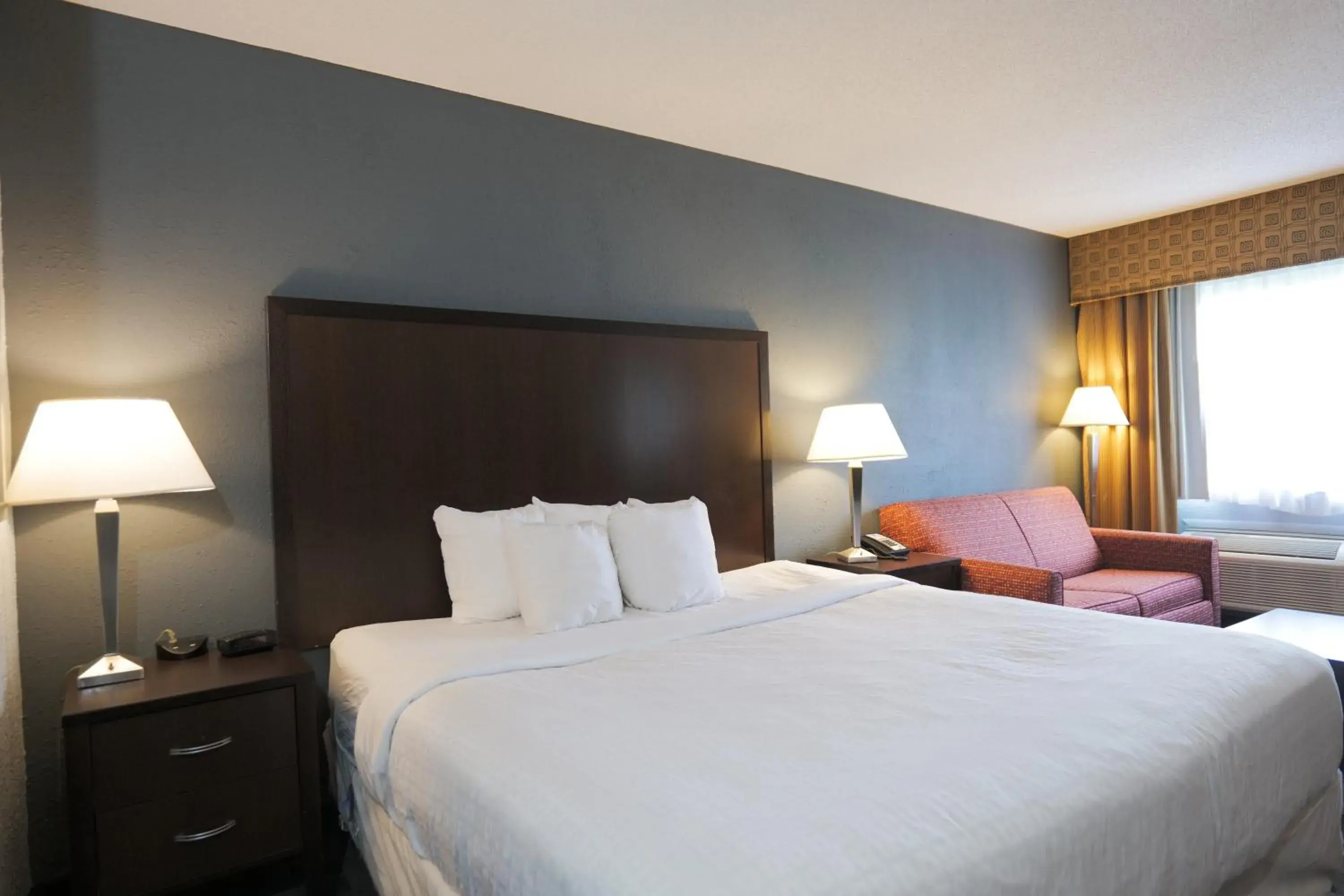Bedroom, Bed in Baymont by Wyndham Flint Airport North