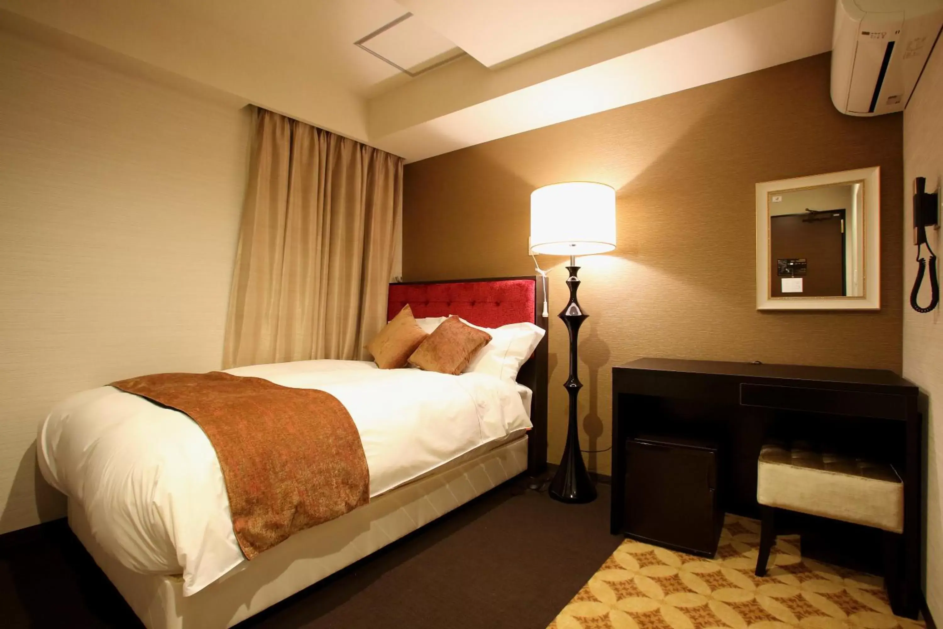 Photo of the whole room, Bed in Centurion Hotel Grand Kobe Station