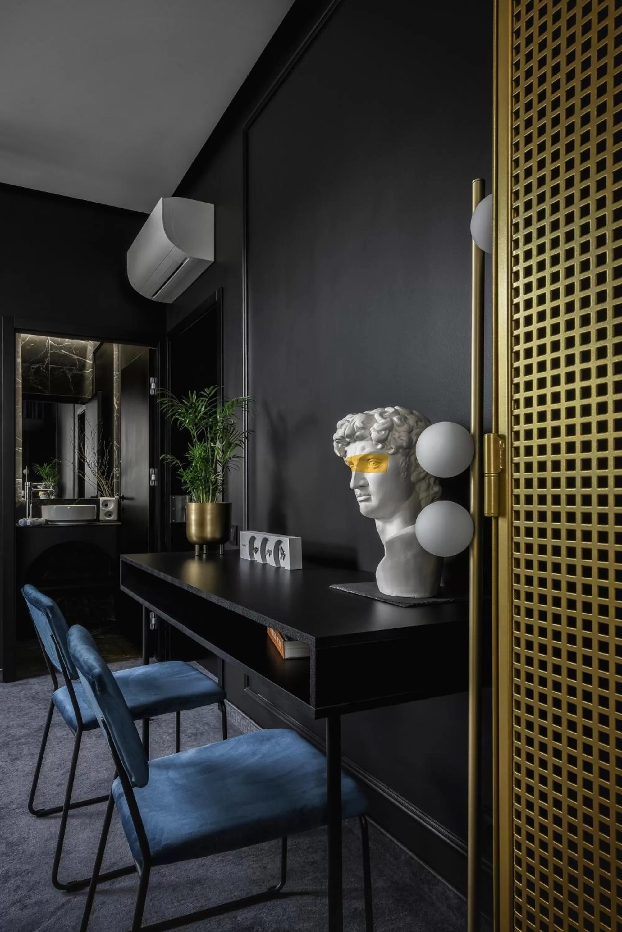 Living room in Berman House