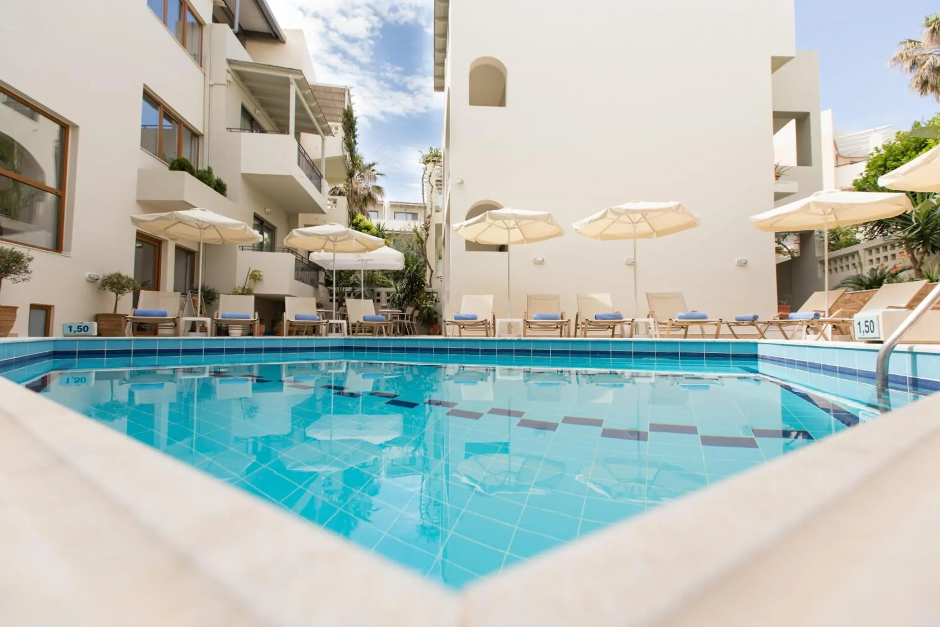 Swimming Pool in Anita Beach Hotel