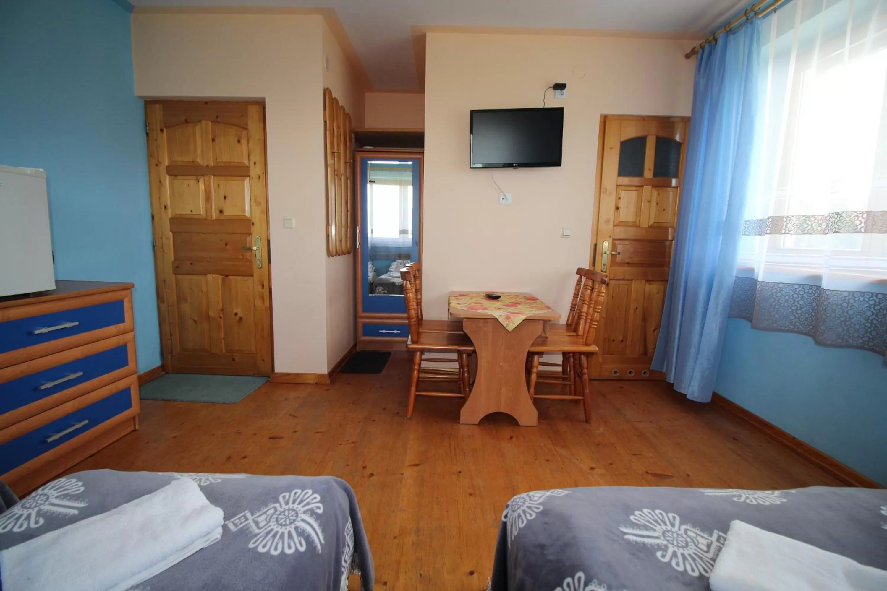 TV/Entertainment Center in DW U Wajdy