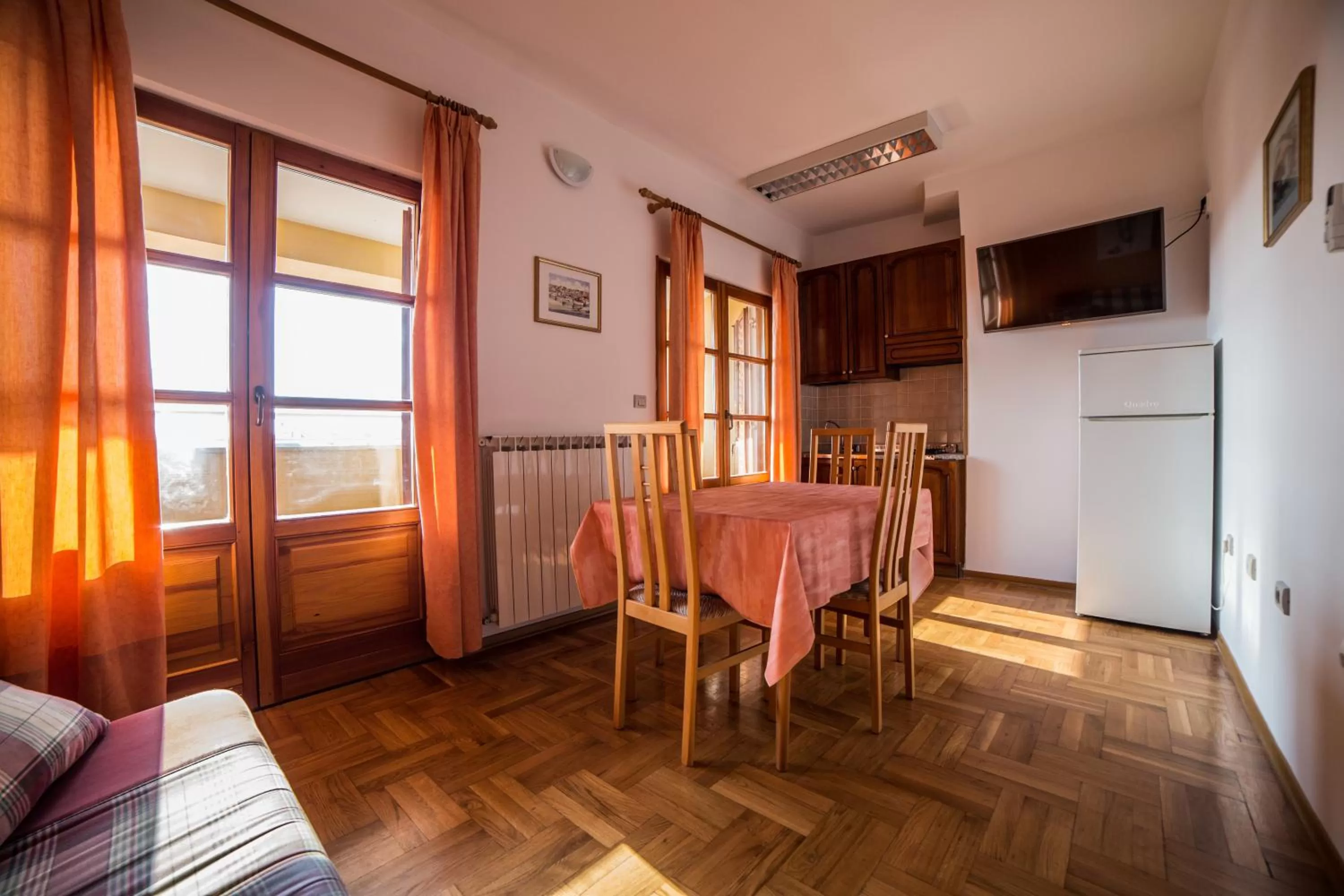 Dining area in Pansion Valbruna