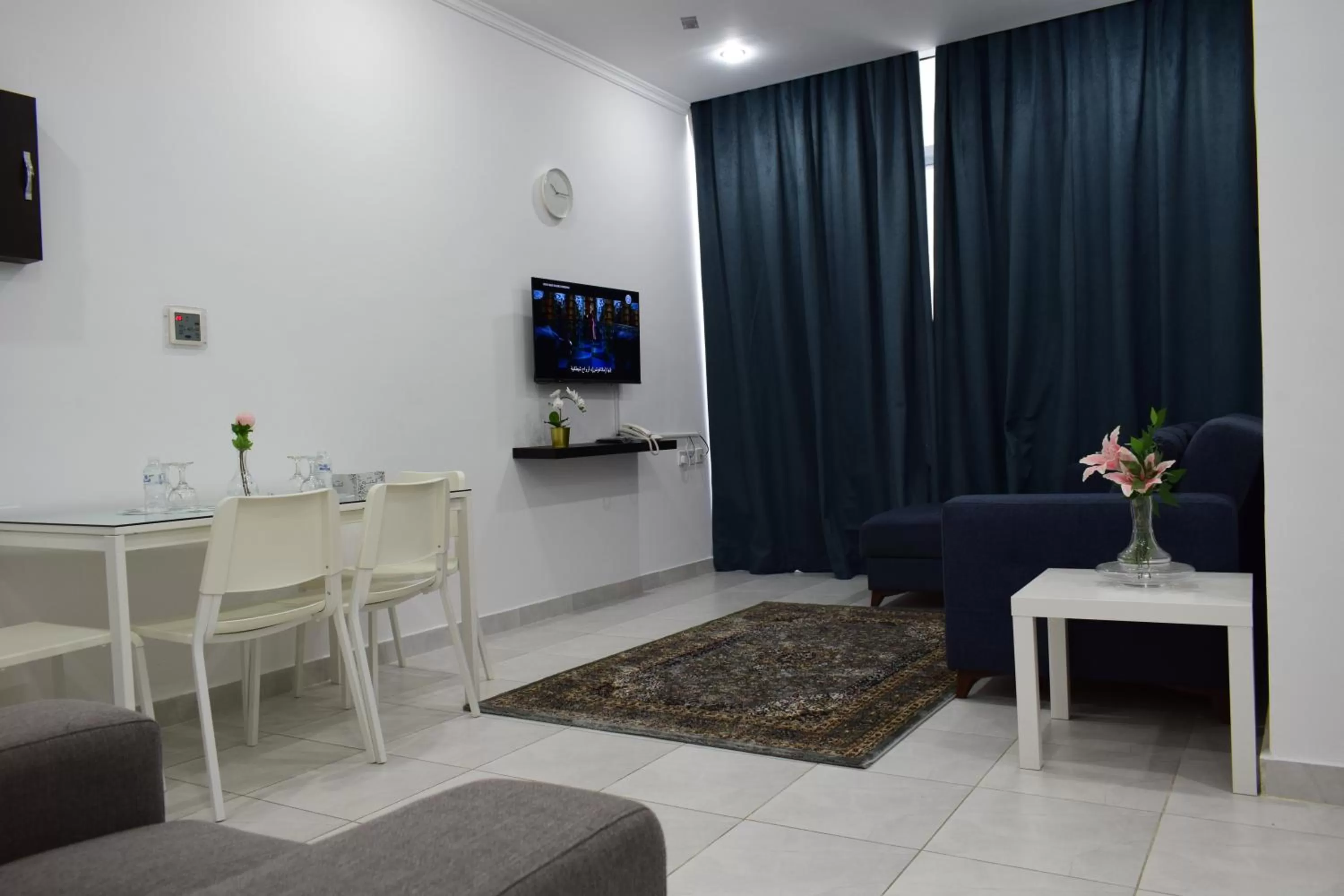 Seating Area in Atlantis Suites Hotel