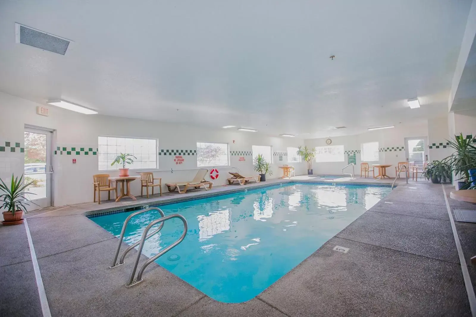 Swimming Pool in Red Lion Inn & Suites McMinnville