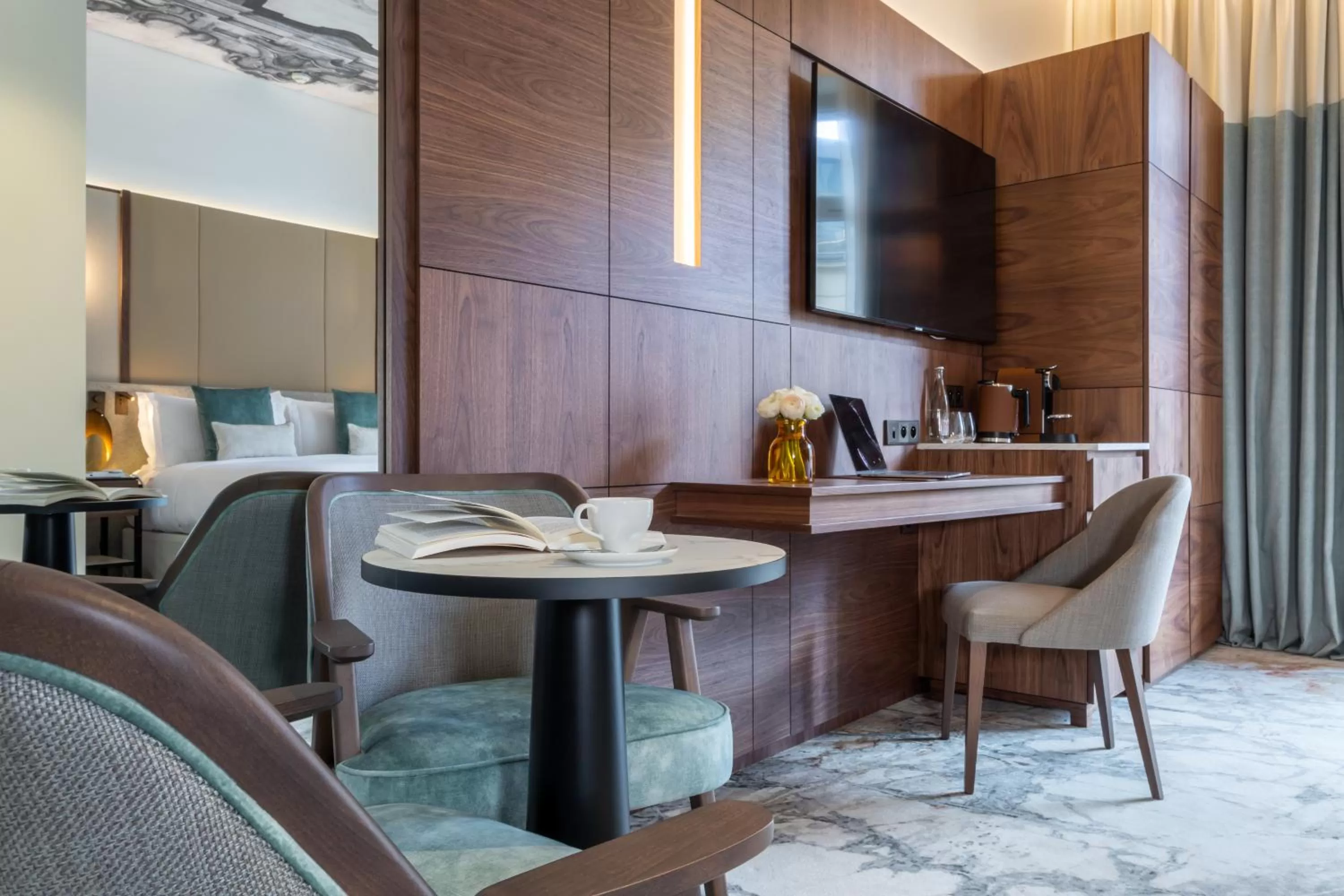 Bedroom in InterContinental Paris Champs Elysées Etoile by IHG