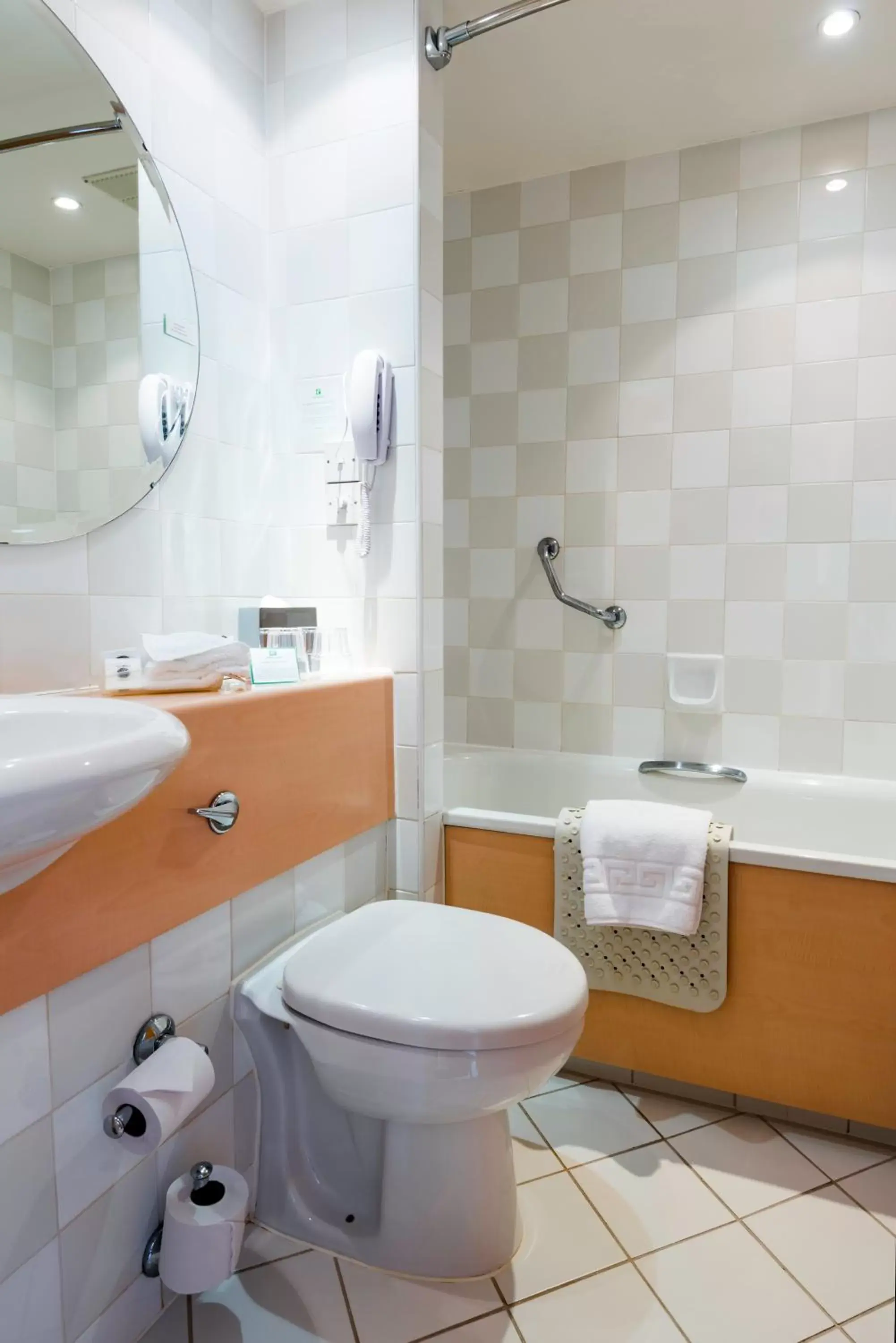 Bathroom in Holiday Inn Basildon, an IHG Hotel