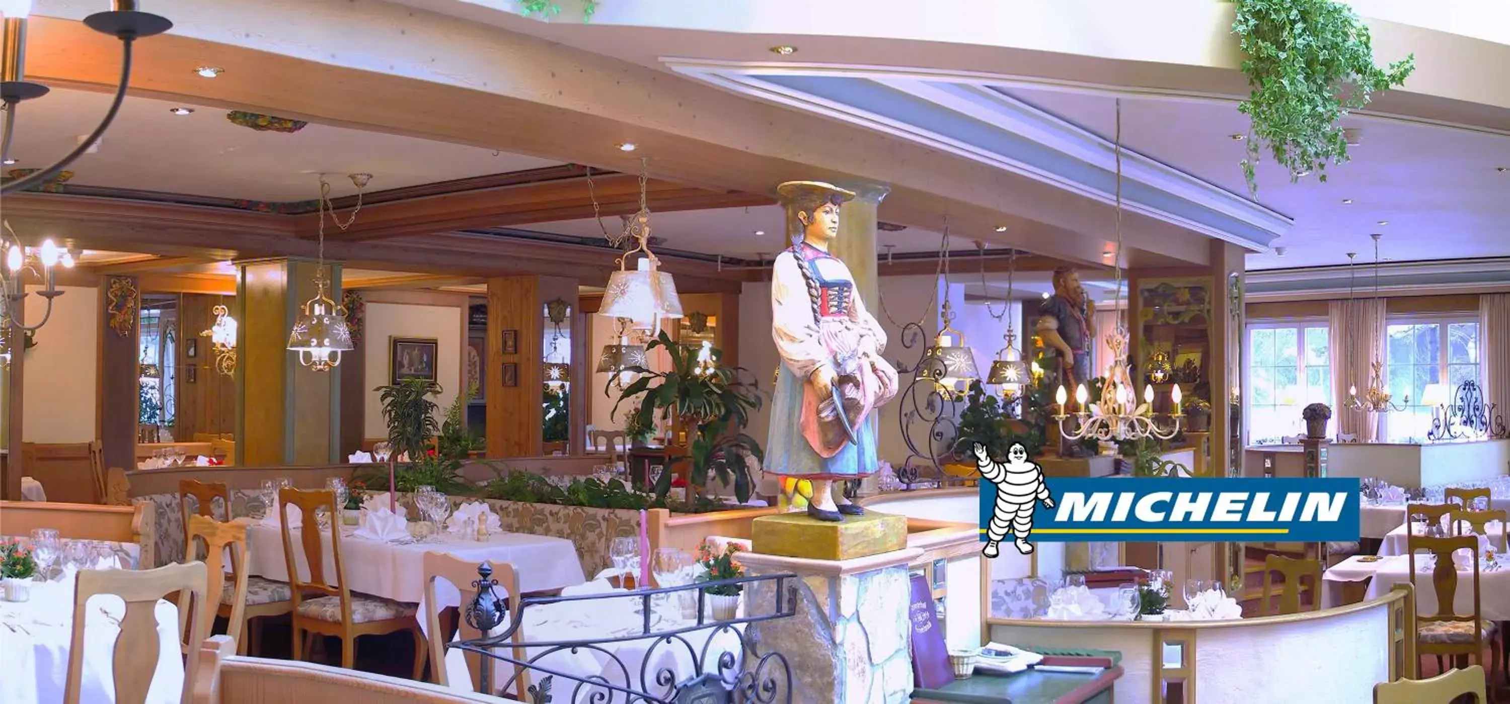 Restaurant/places to eat in Romantik Hotel Schweizerhof Restaurant/places to eat in Romantik Hotel Schweizerhof