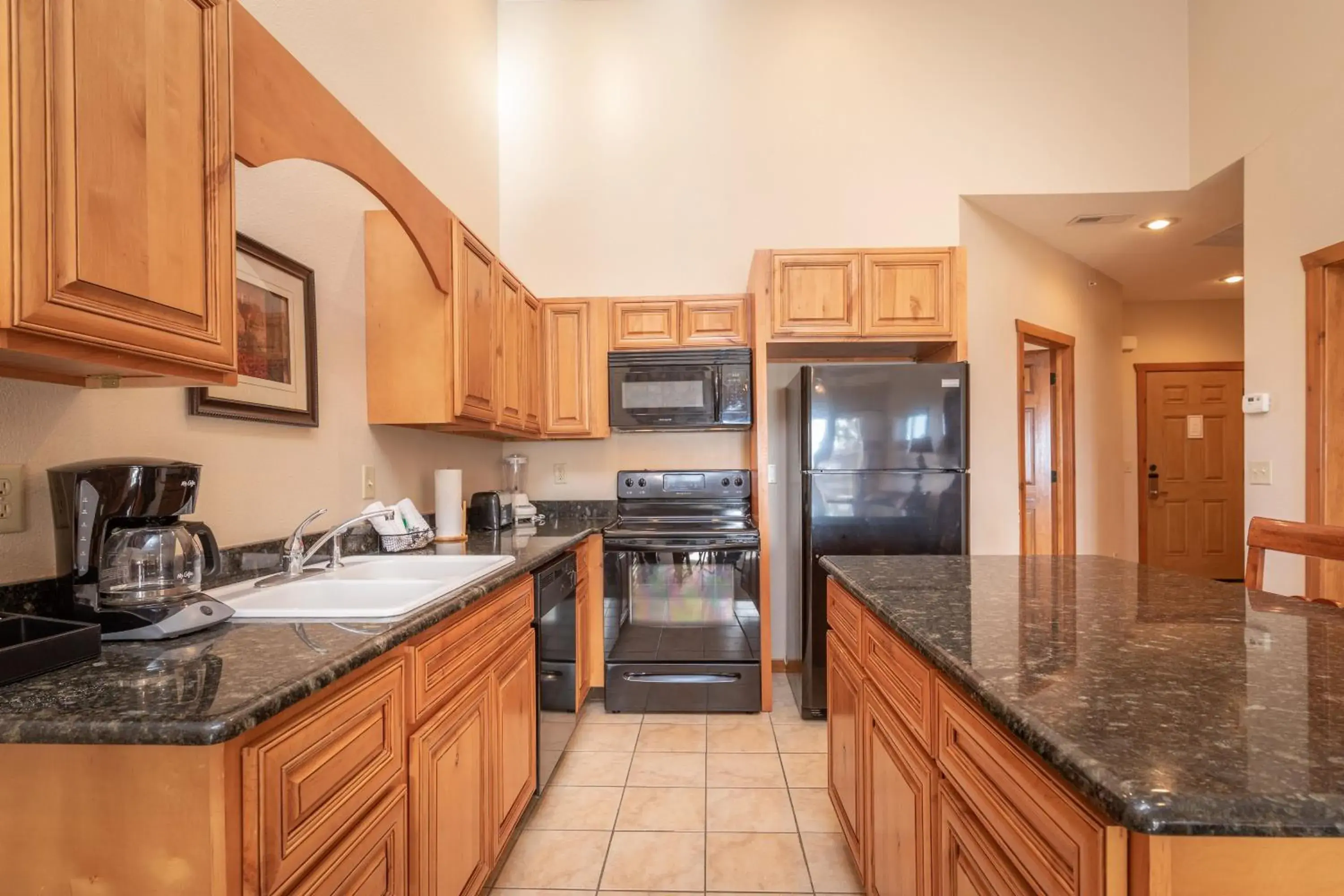 Kitchen or kitchenette, Kitchen/Kitchenette in The Lodges at Table Rock by Capital Vacations