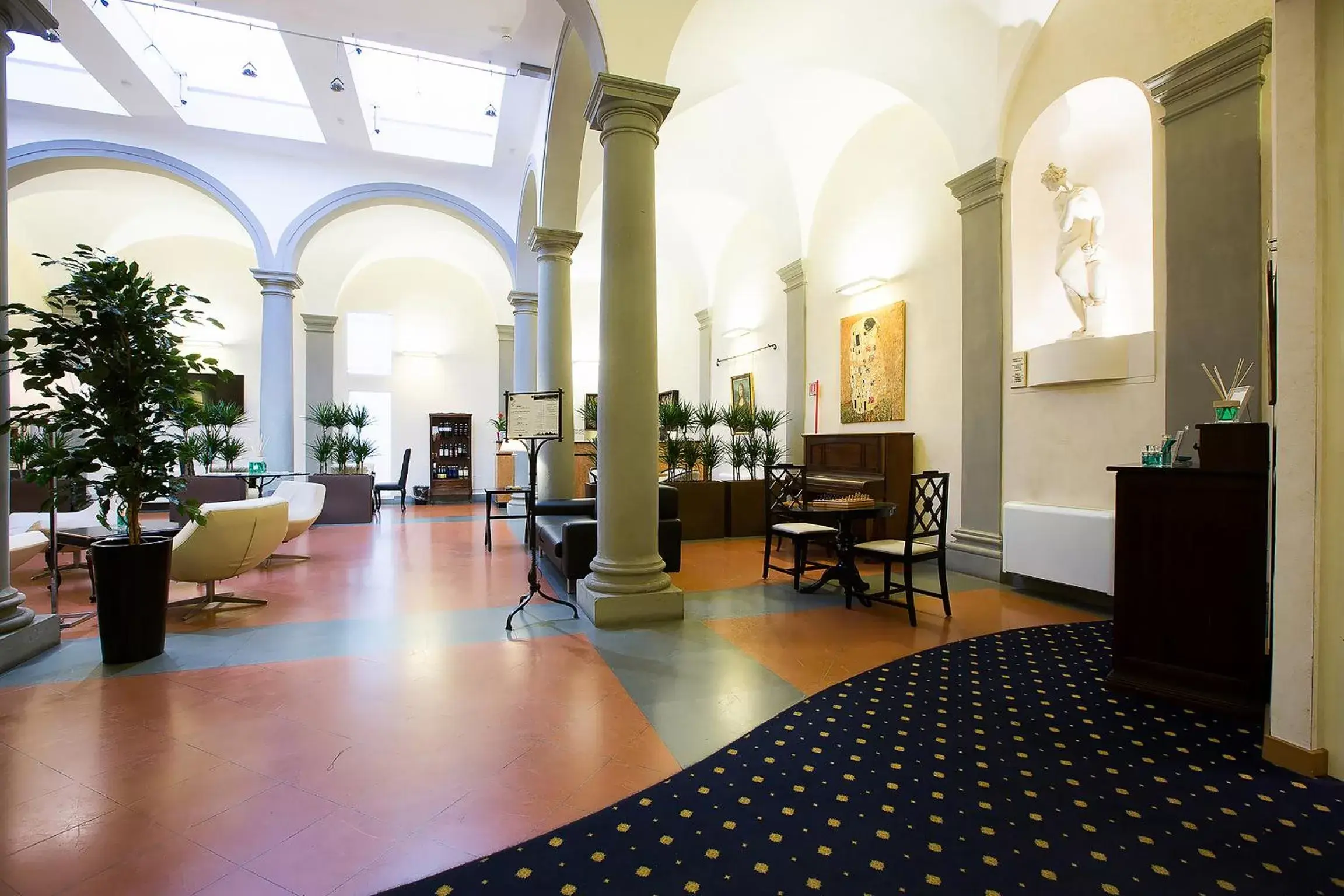 Lobby or reception, Restaurant/Places to Eat in Relais Hotel Centrale "Dimora Storica"