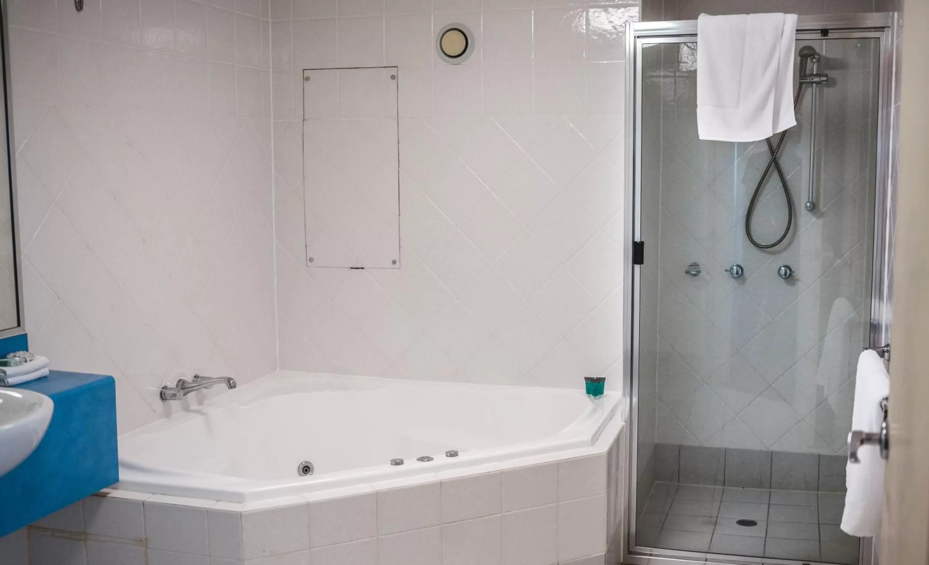 Shower, Bathroom in Heritage Cairns Hotel