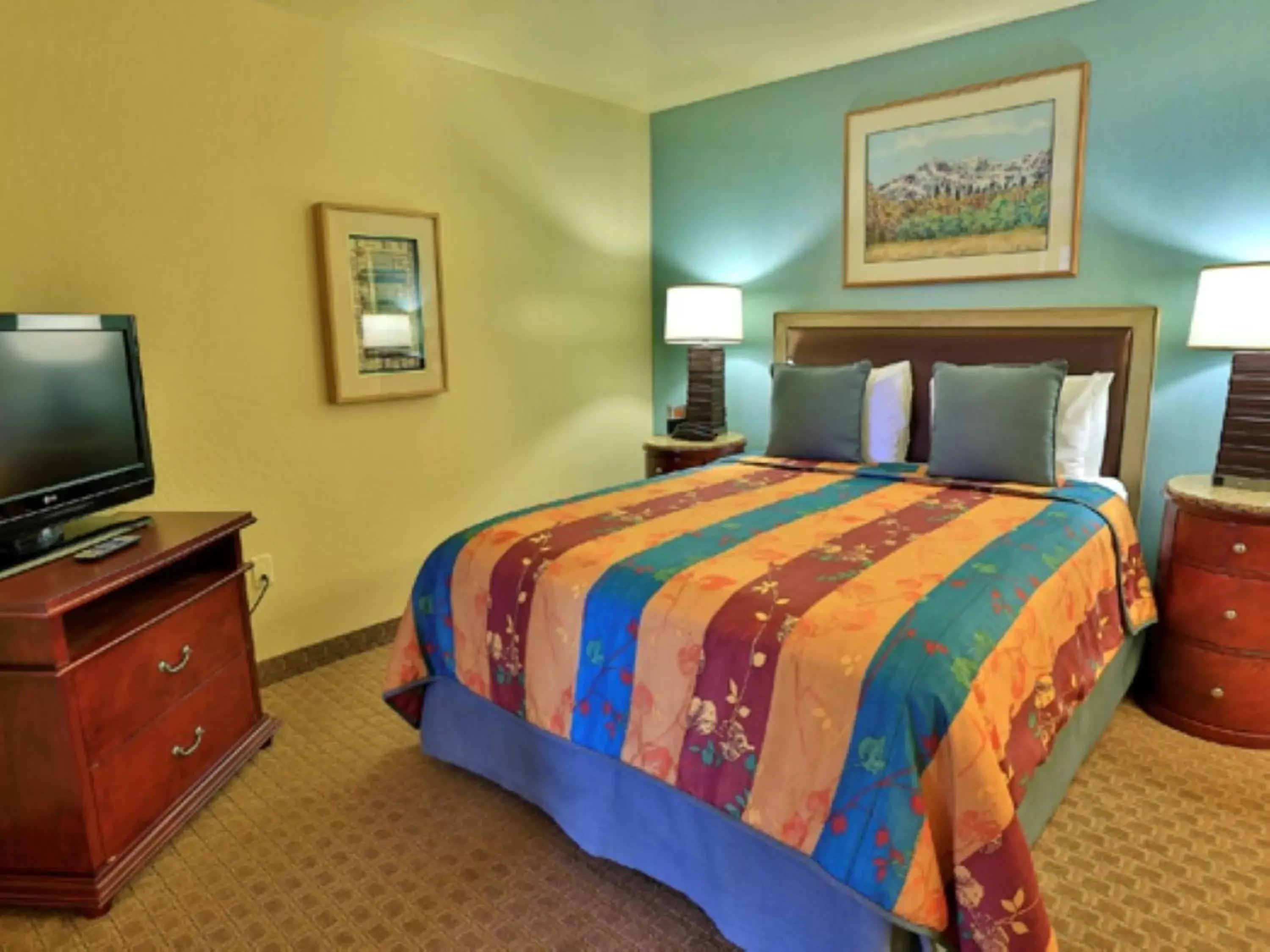 Bedroom, Bed in Hilton Vacation Club Tahoe Seasons Lake Tahoe