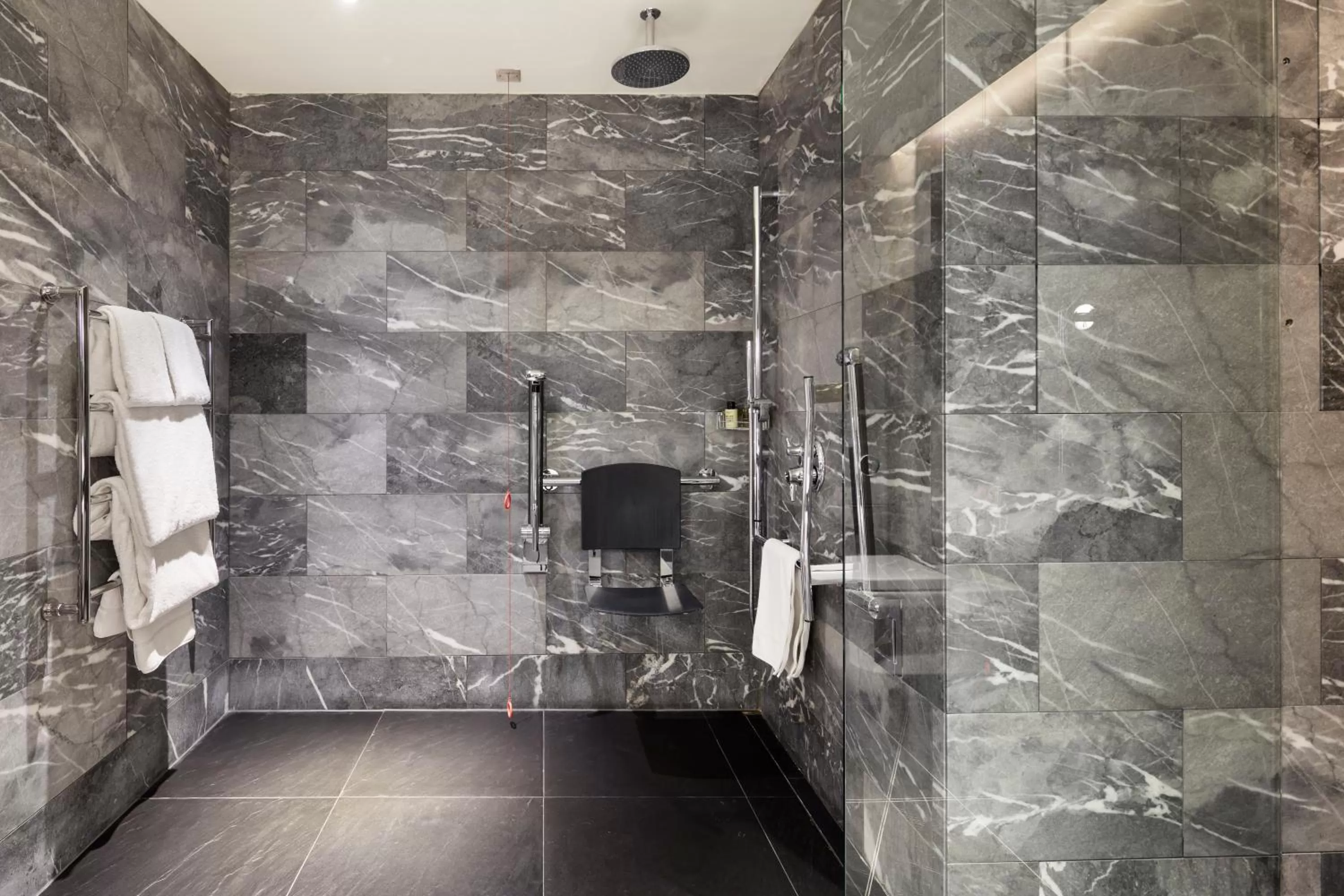 Bathroom in South Place Hotel