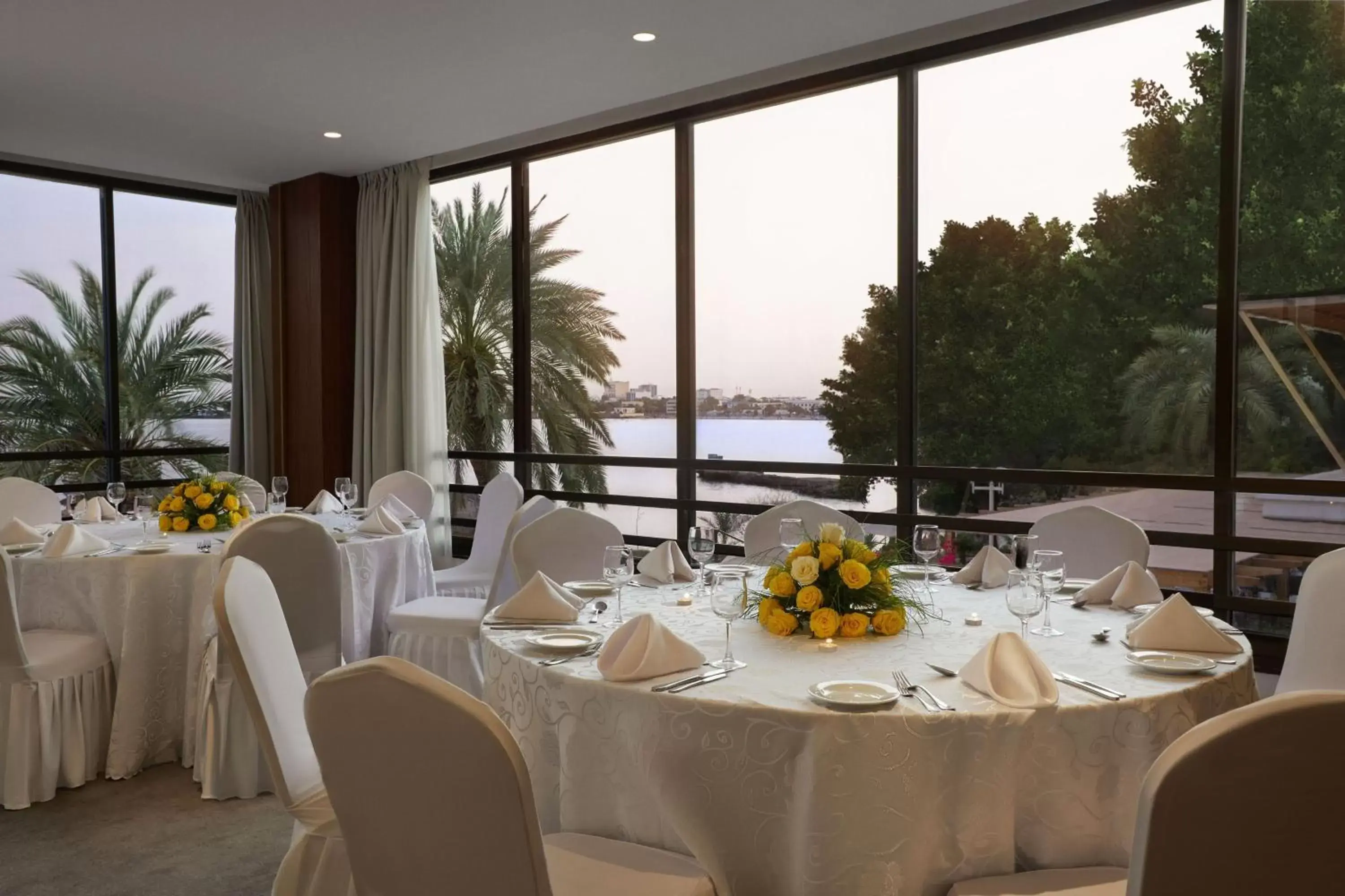 Meeting/conference room, Restaurant/Places to Eat in Sheraton Djibouti