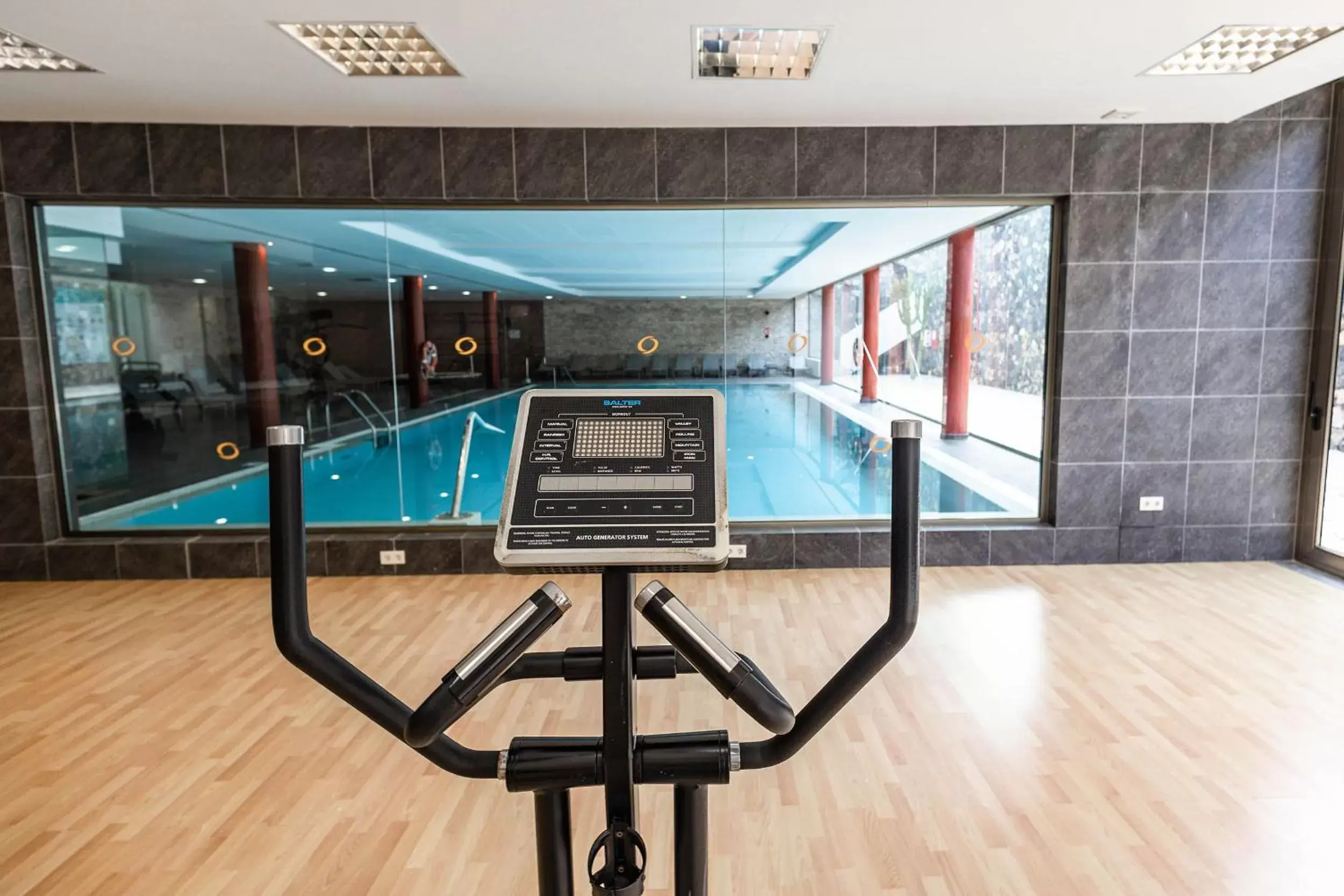 Fitness centre/facilities, Swimming Pool in Caybeach Sun