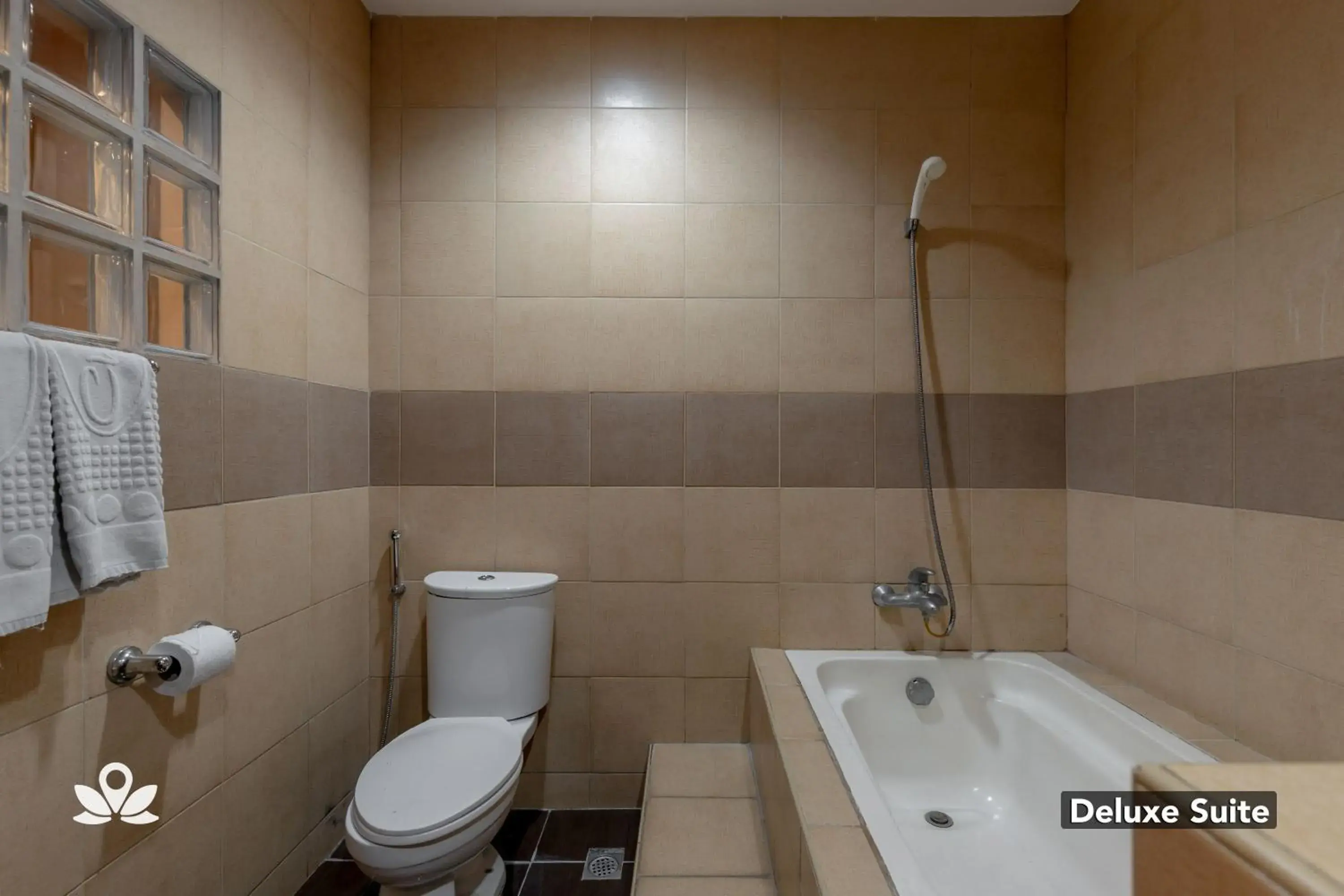 Bathroom in Check Inn Hotel Dumaguete City