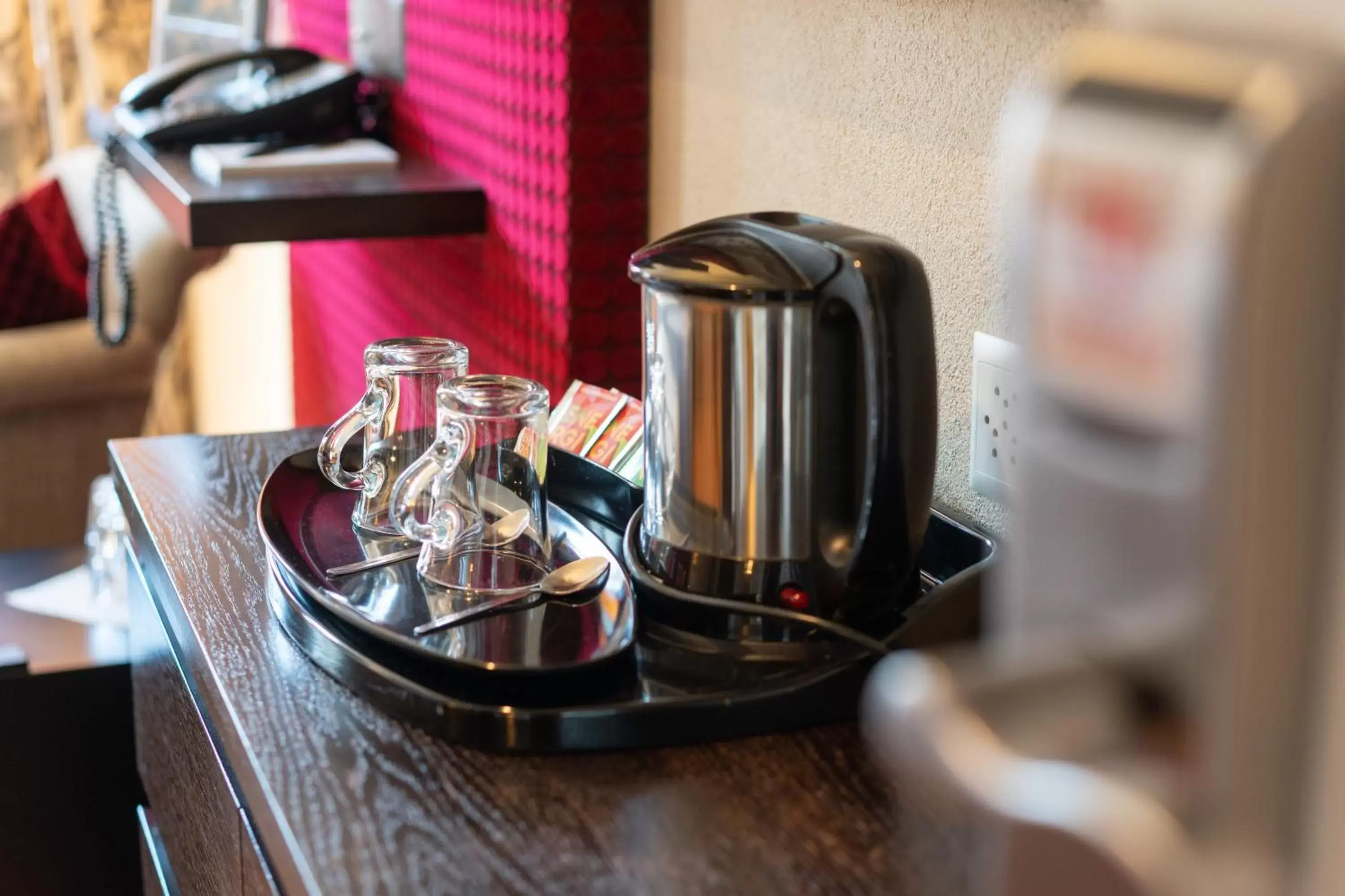 Coffee/tea facilities in Hotel Krebs Interlaken