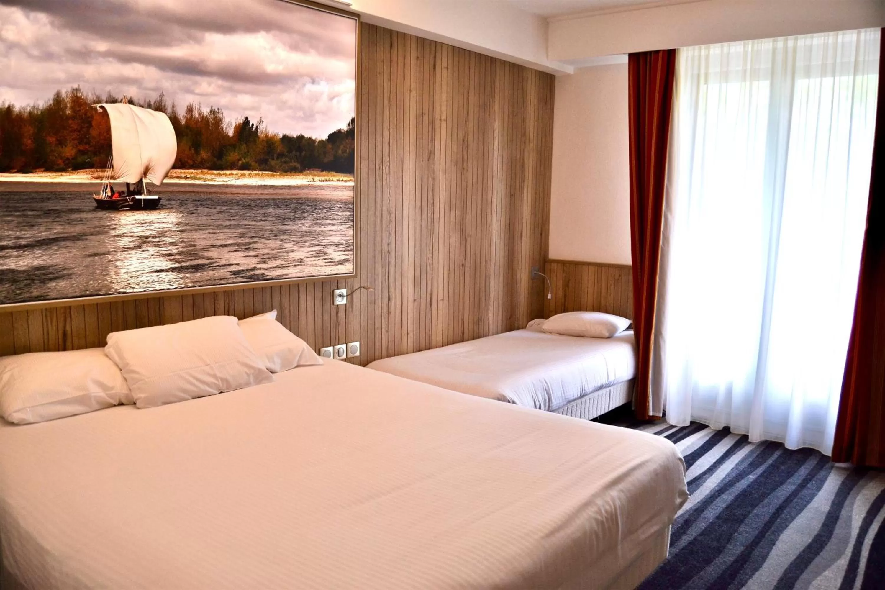 Bed in Kyriad Hotel Tours Centre