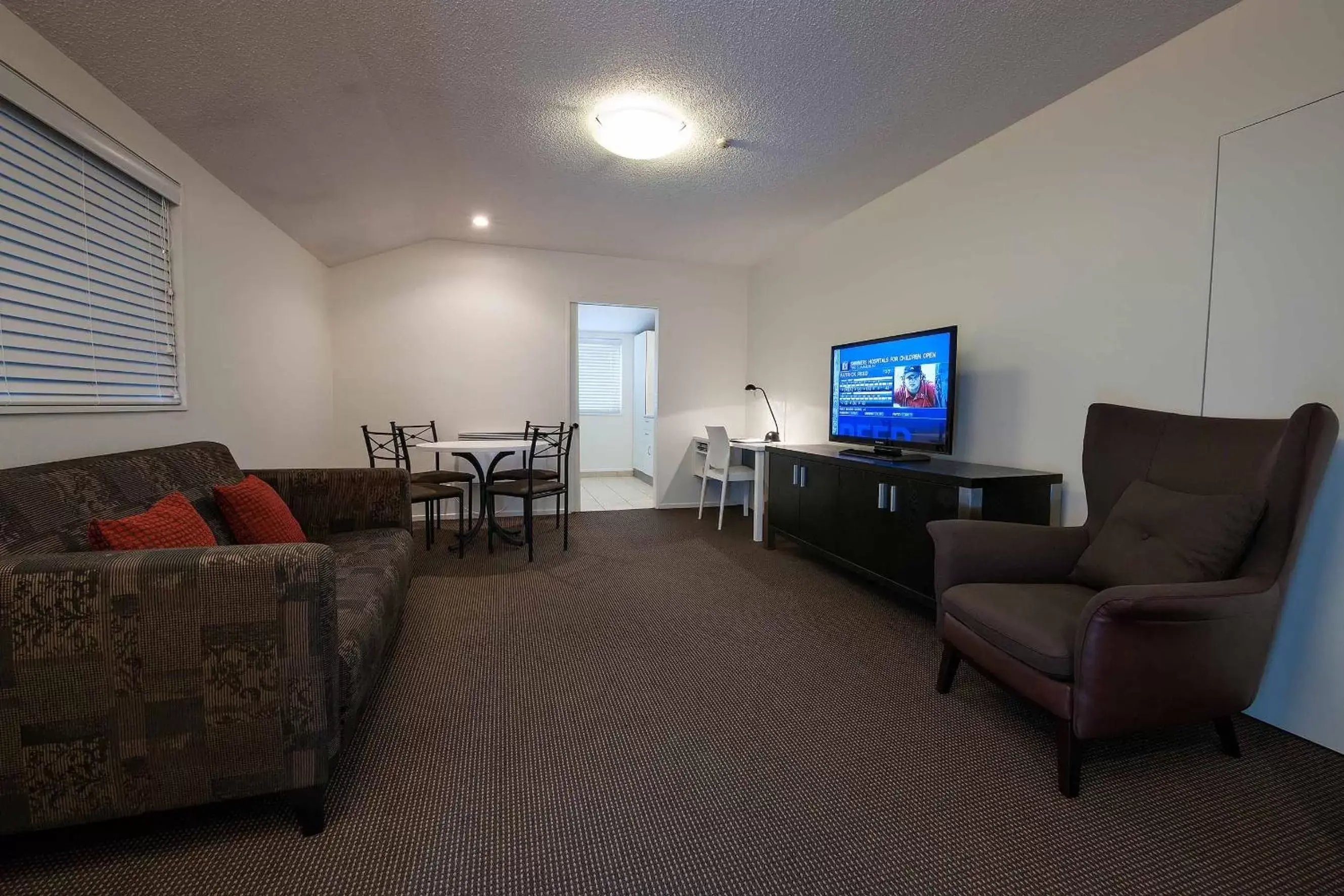 Living room, Seating Area in The Towers on the Park