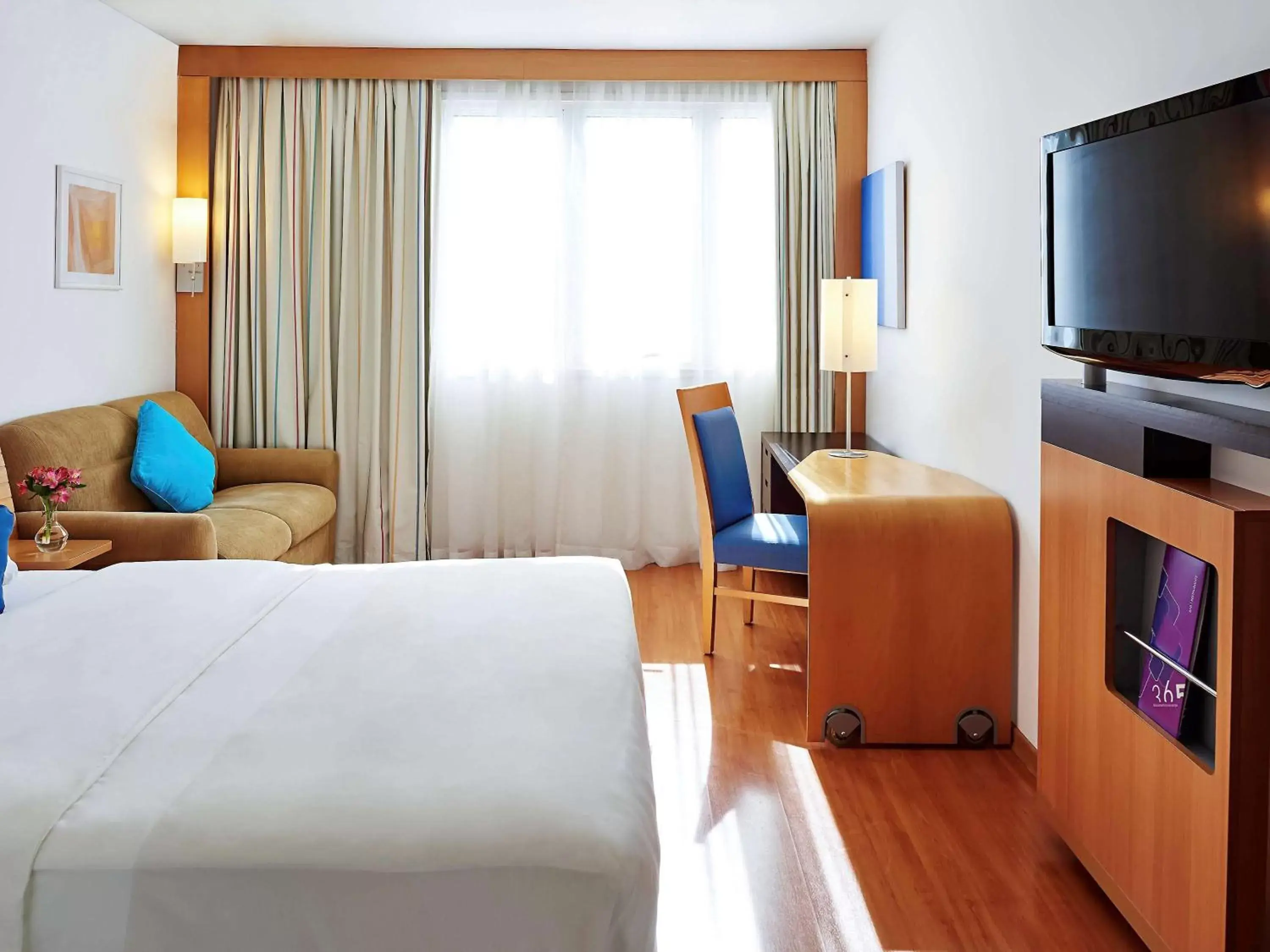 Standard Room With 1 Double Bed And 1 Sofa in Novotel Sao Jose dos Campos