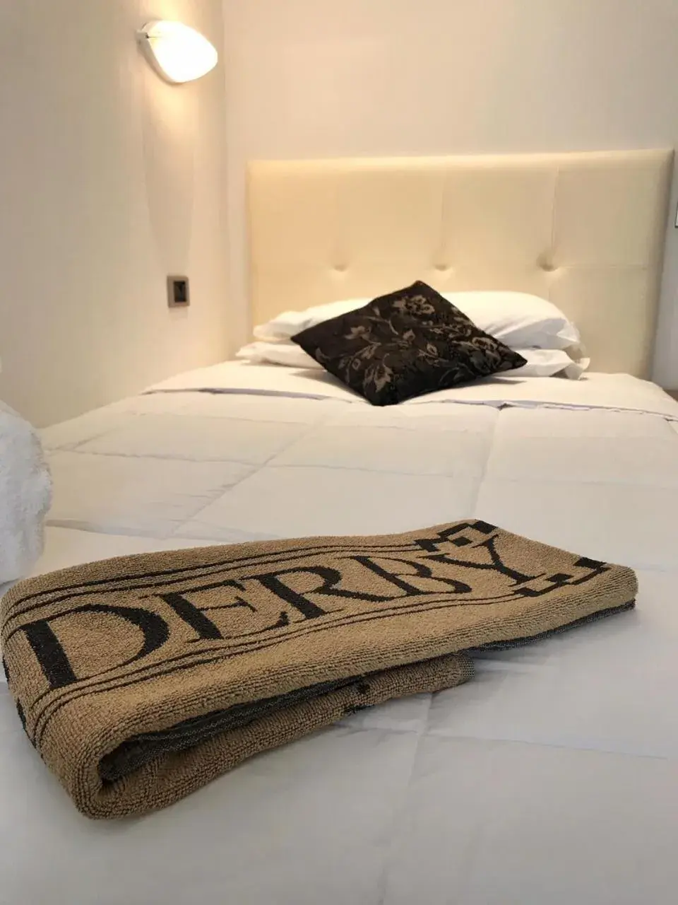 Bed in Hotel Derby