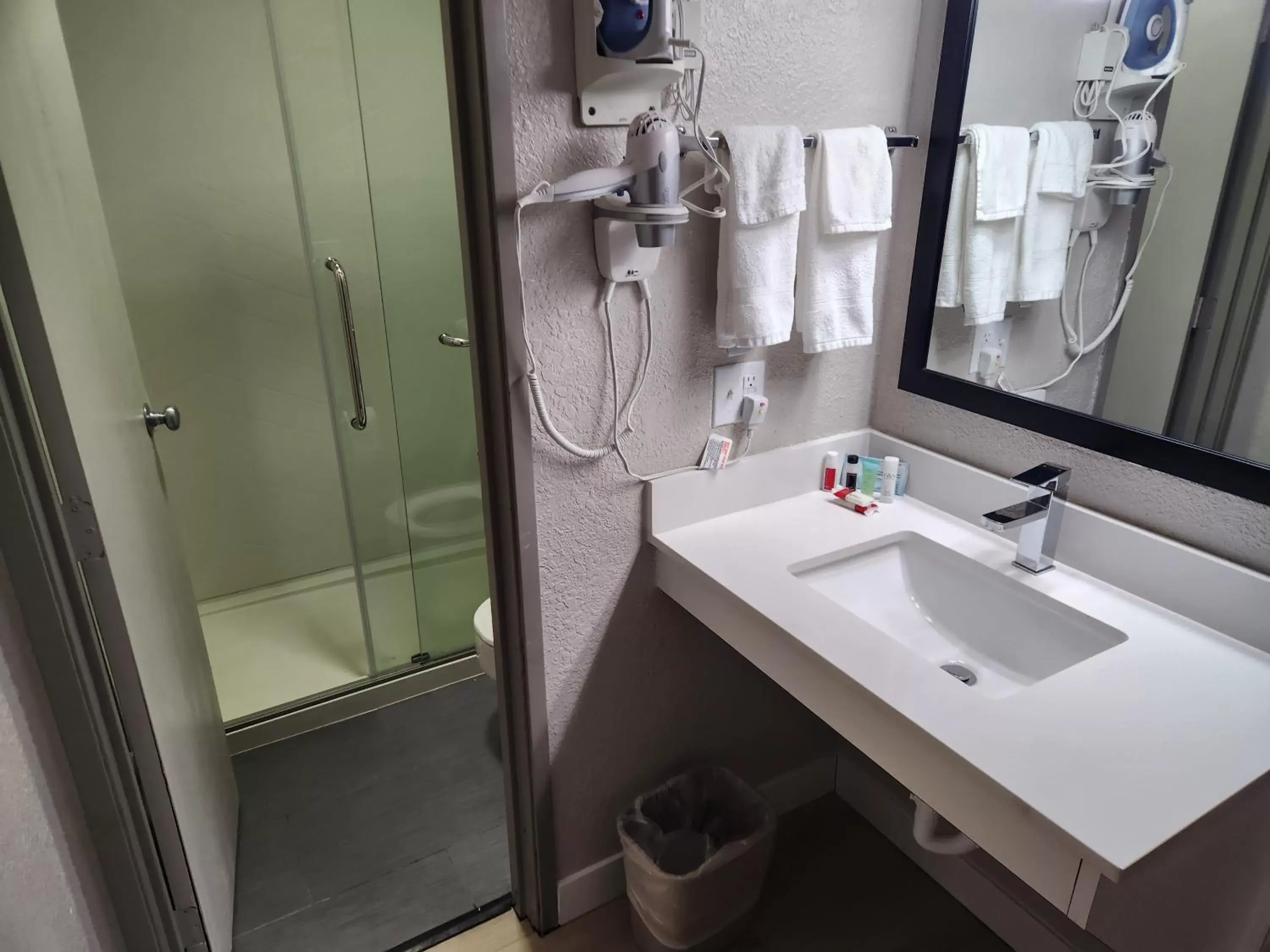 Bathroom in Days Inn by Wyndham Sioux Falls Airport