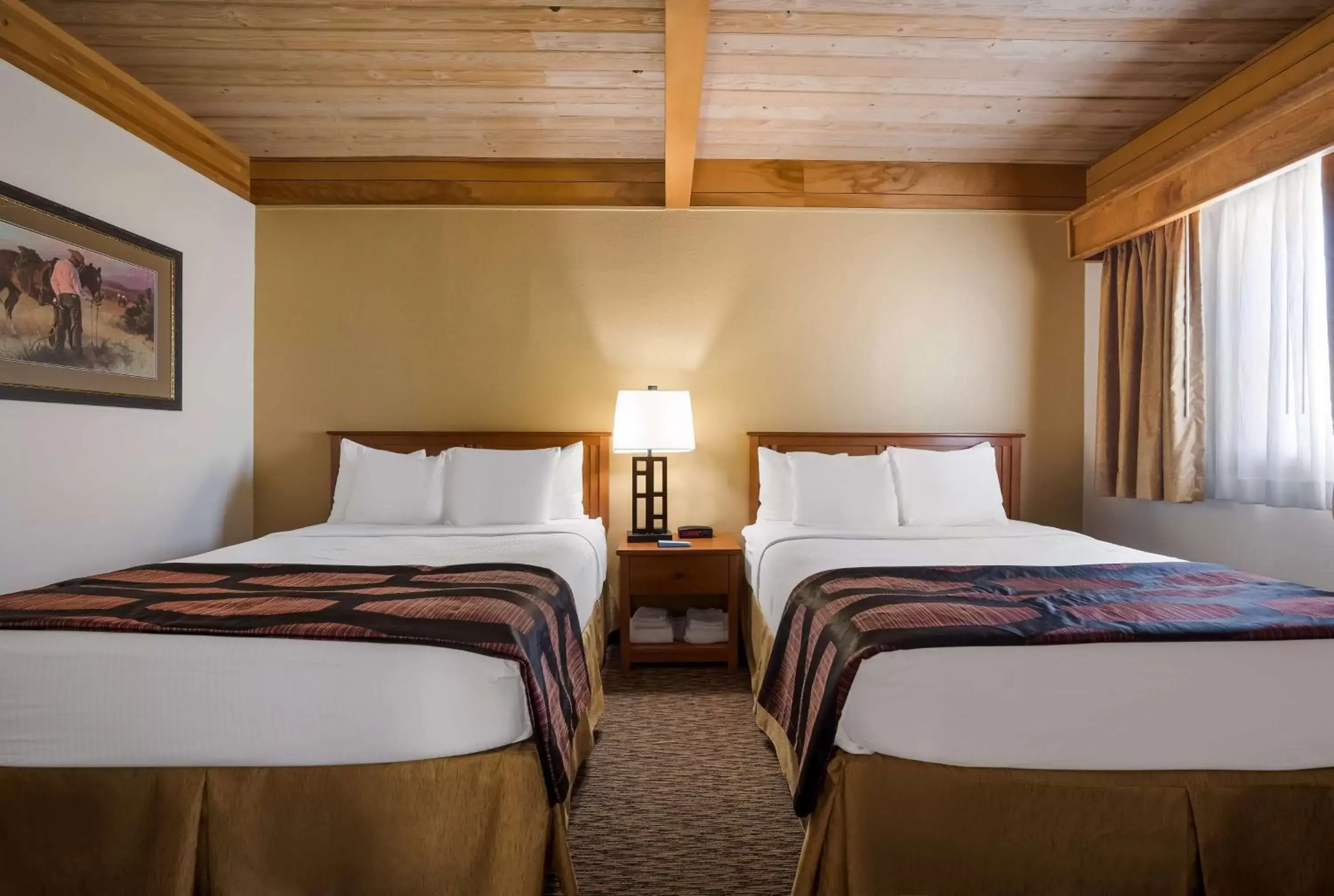 Bedroom, Bed in Best Western Plains Motel