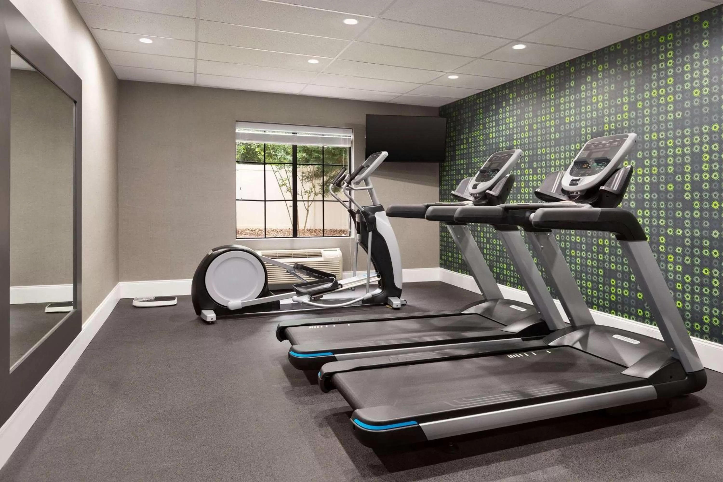 Fitness centre/facilities in La Quinta by Wyndham Dublin