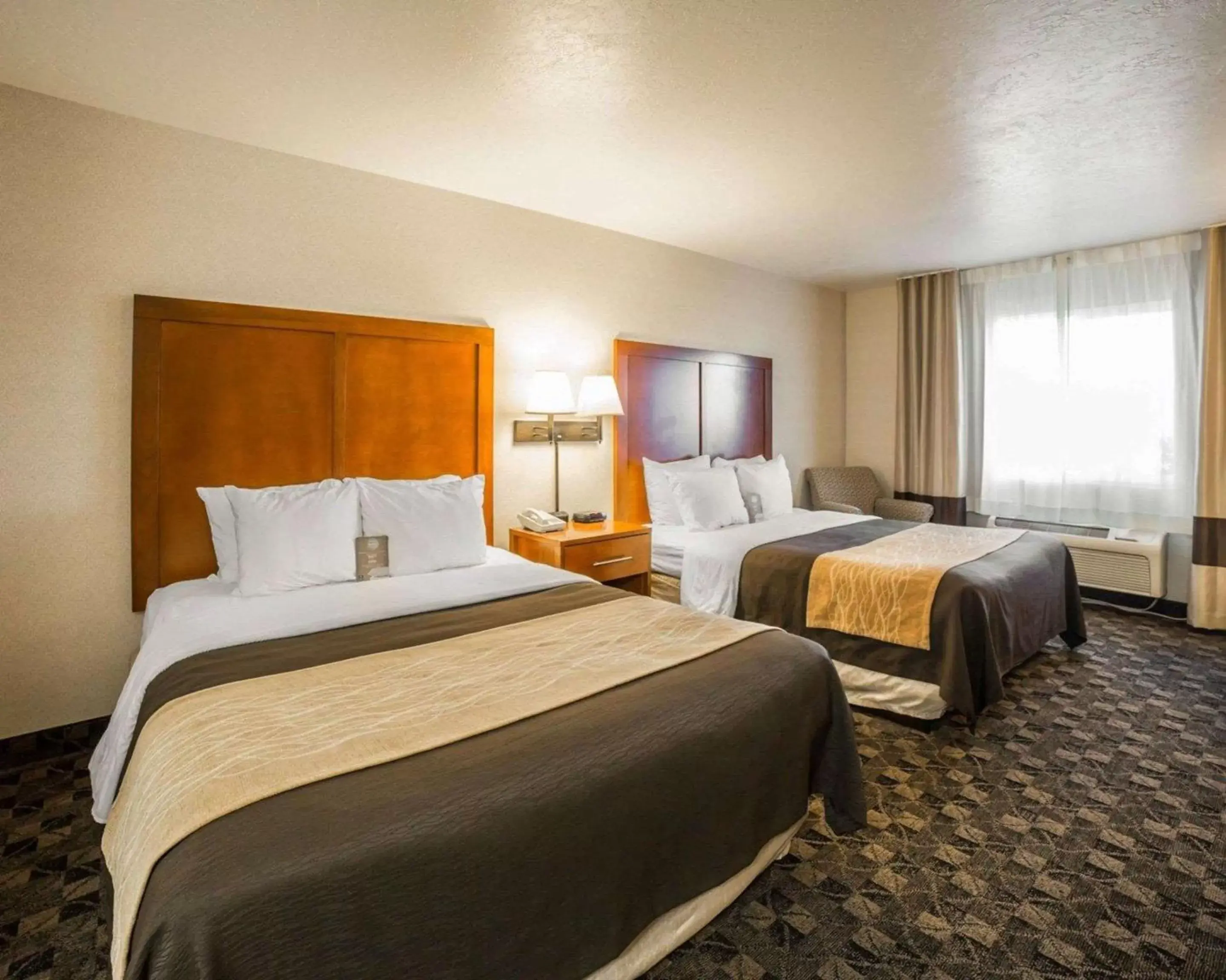 Photo of the whole room, Bed in Comfort Inn & Suites Beaver - Interstate 15 North