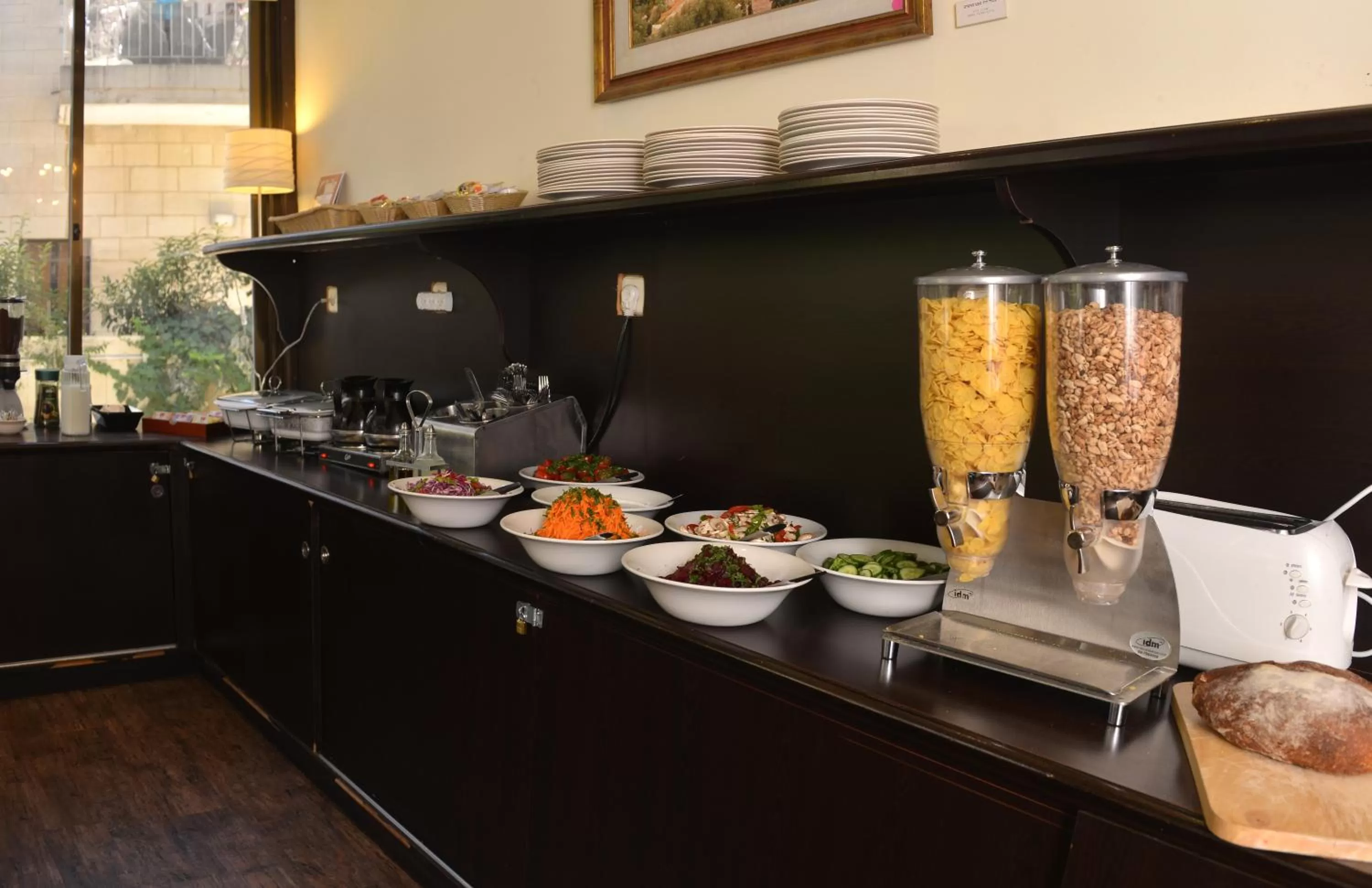 Restaurant/places to eat in A Little House In Rechavia