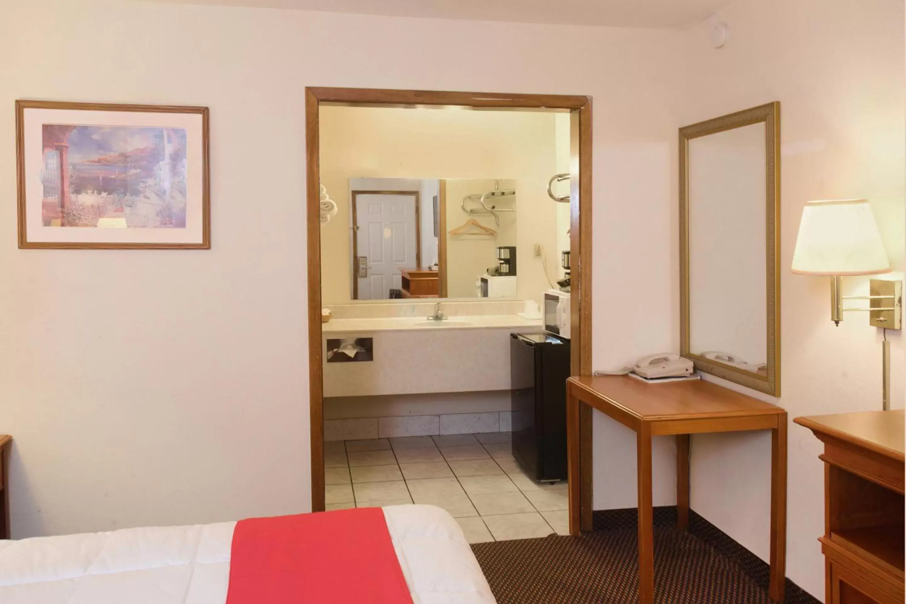 Bedroom, Bathroom in OYO Hotel Guymon OK US-54