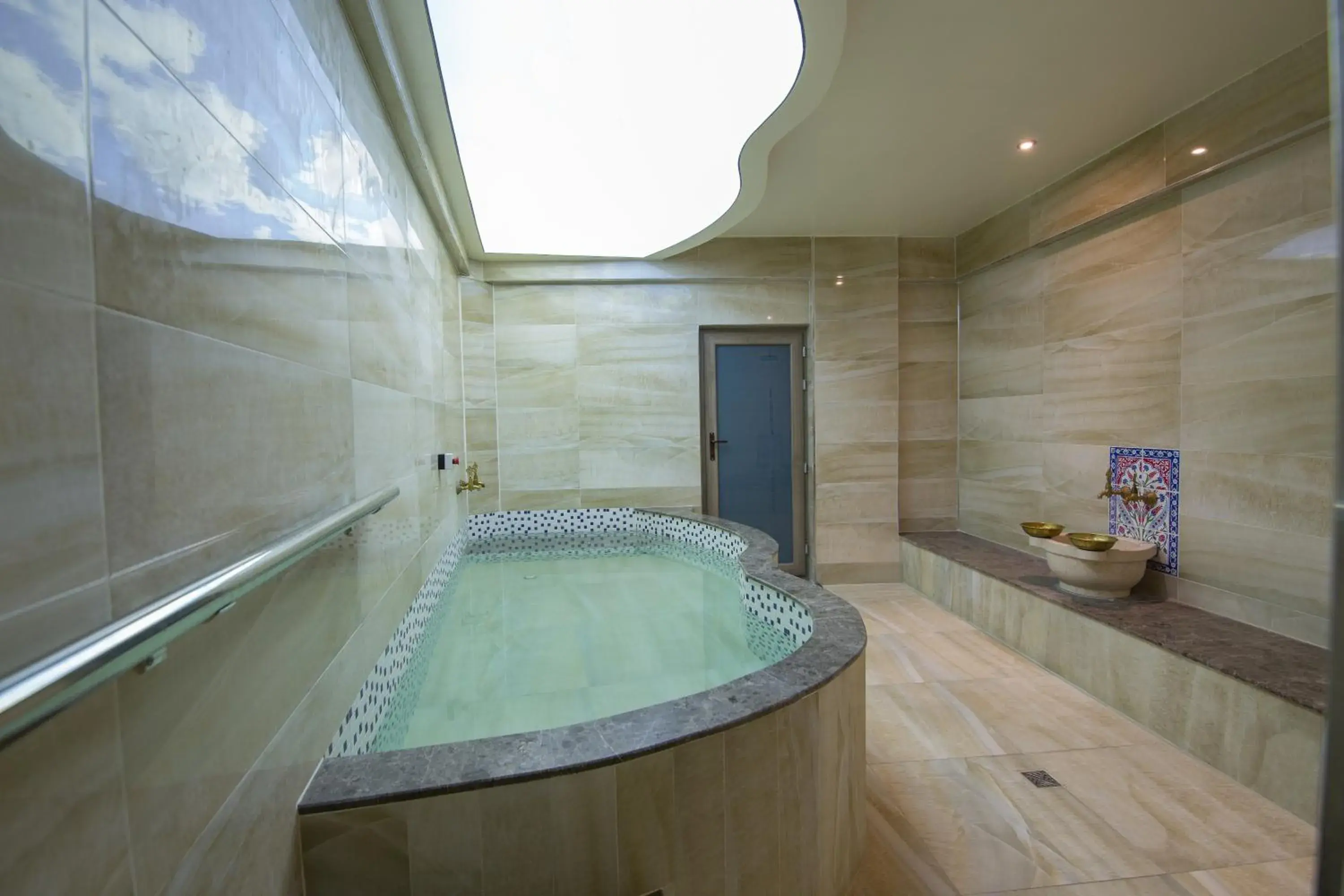 Public Bath, Bathroom in Ruba Palace Thermal Hotel