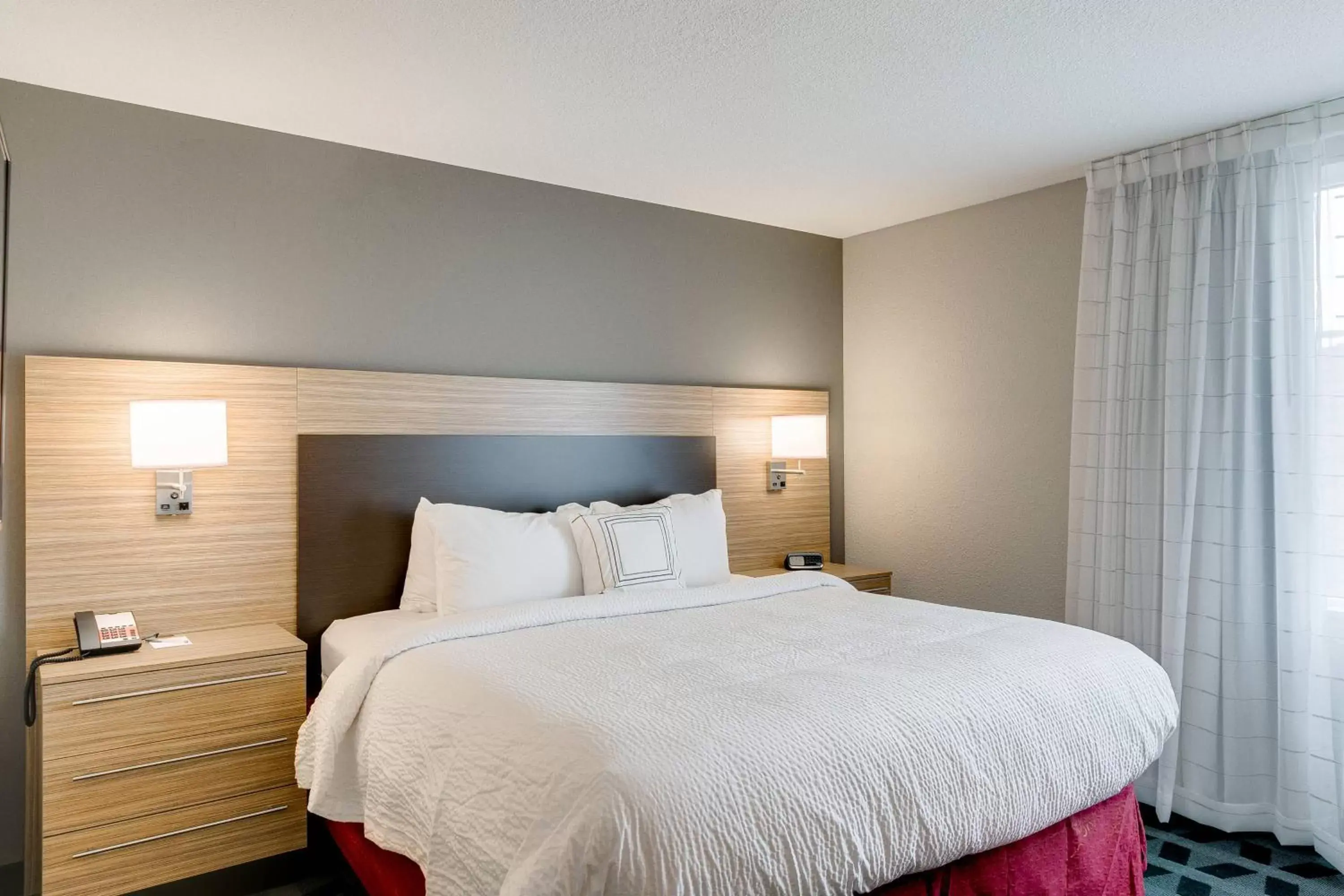 Photo of the whole room, Bed in TownePlace Suites by Marriott Kansas City Liberty