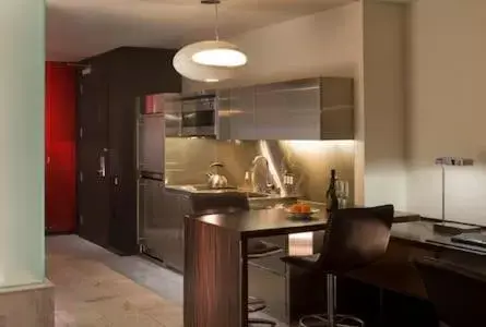 Kitchen/Kitchenette in Luxury Suites at Palms Place