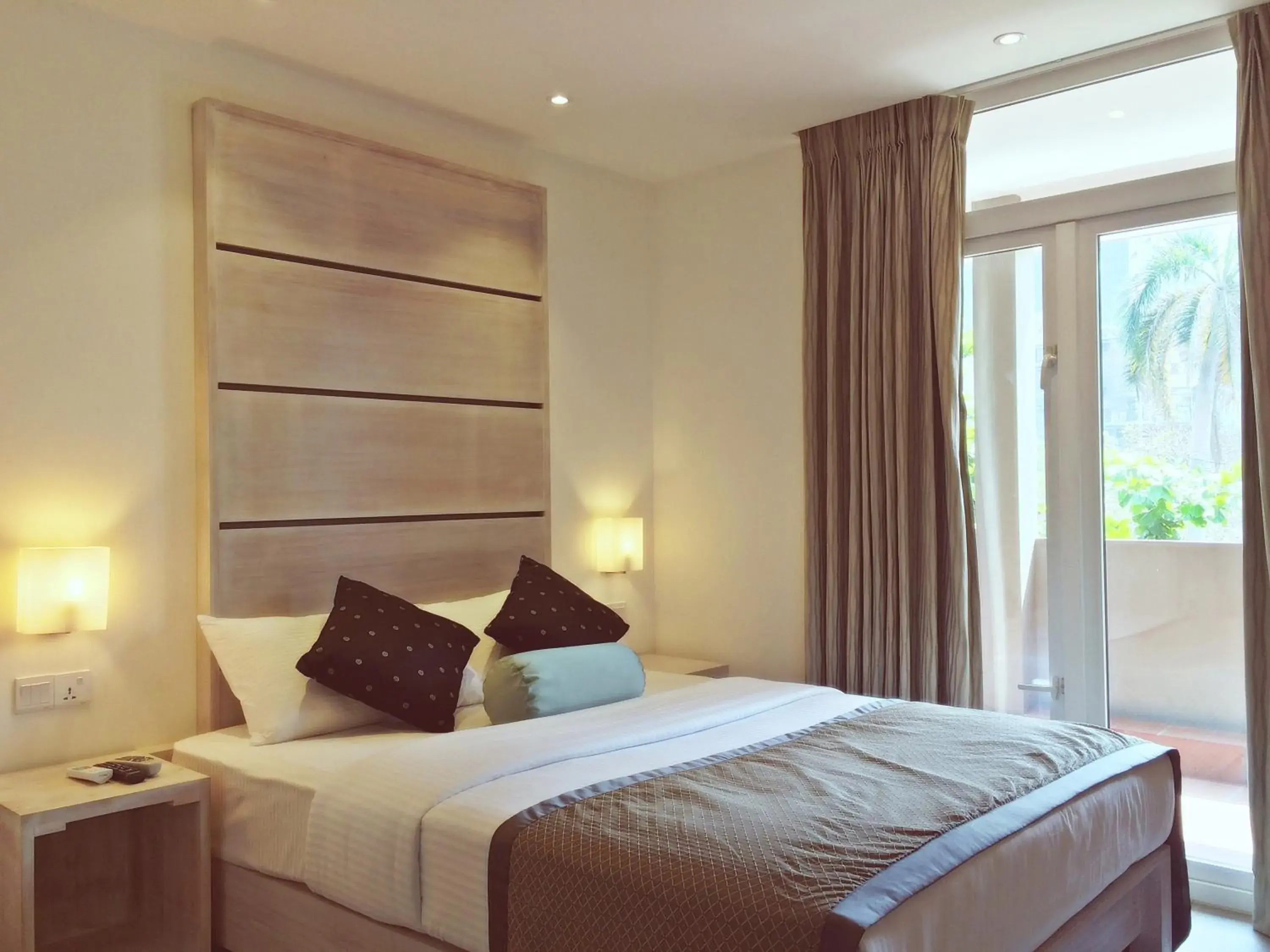 Bed in Ivy Lane Colombo Bed in Ivy Lane Colombo