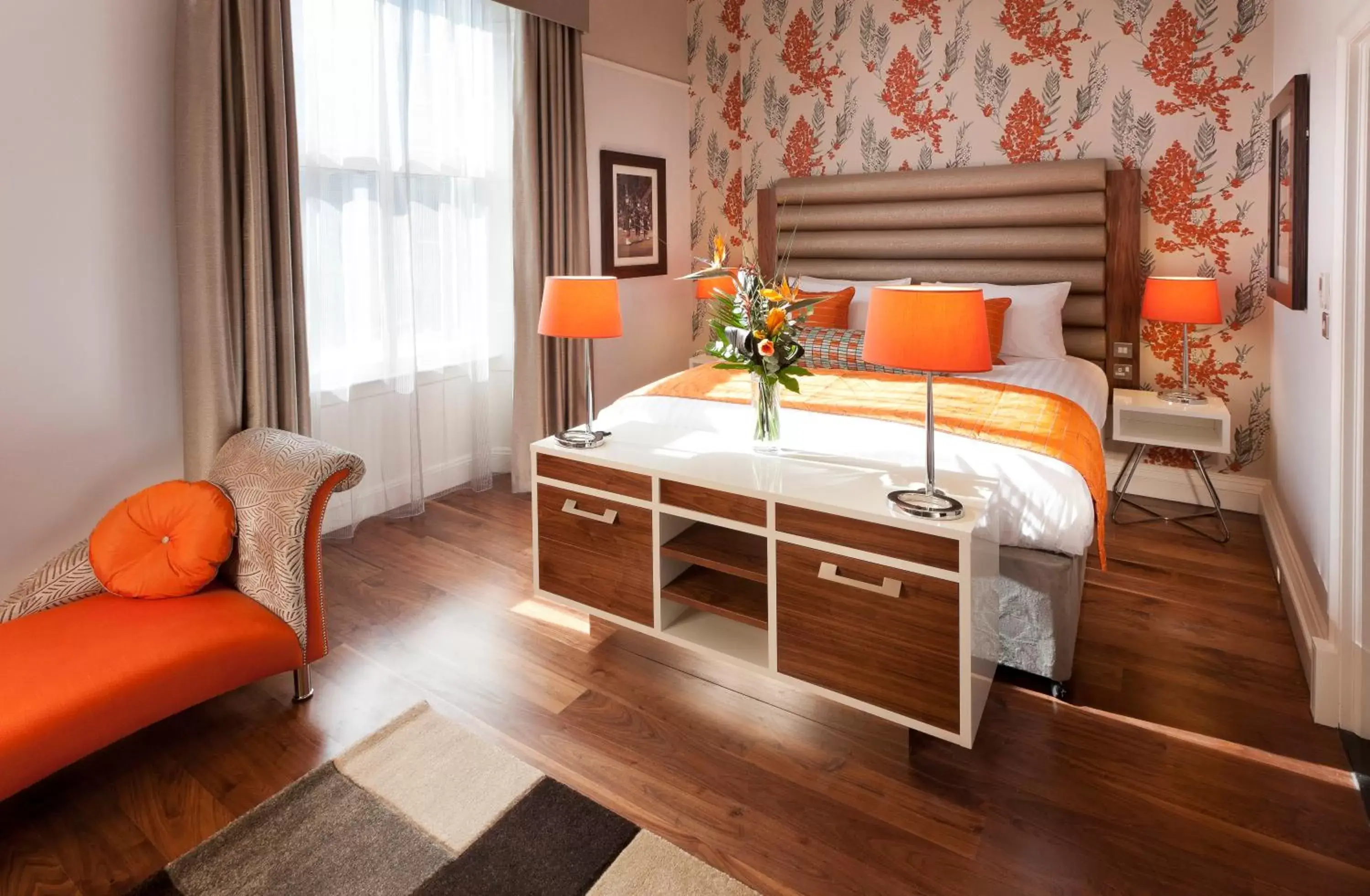 Photo of the whole room, Bed in Hotel Indigo Edinburgh, an IHG Hotel