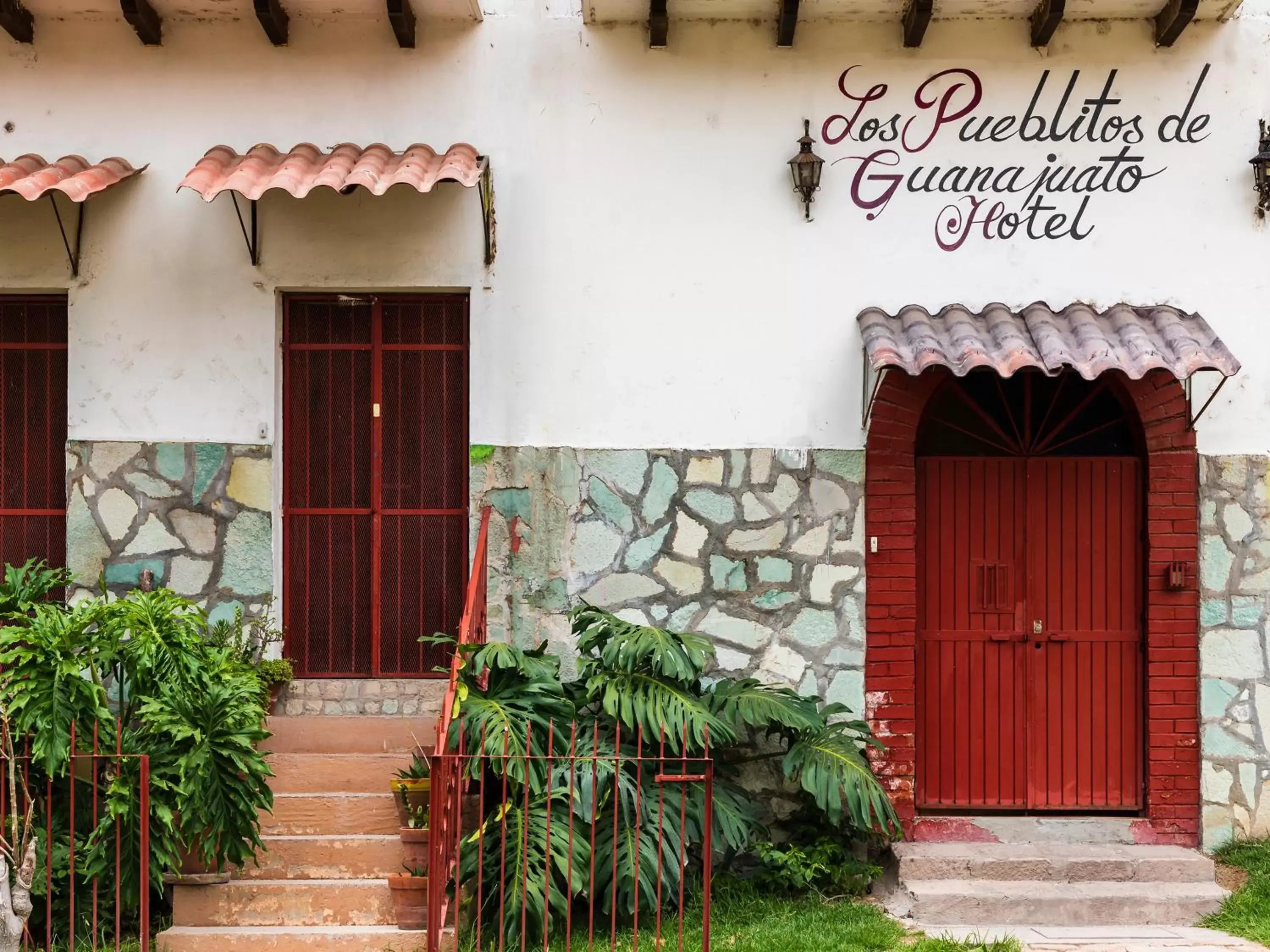 Facade/entrance in Los Pueblitos de Guanajuato Hotel